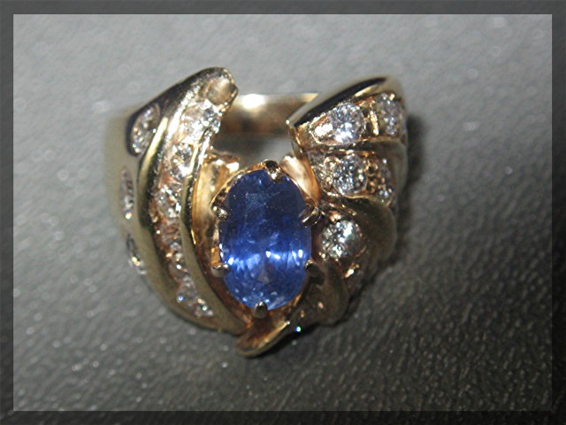 Ring 14K Gold Tanzanite & Diamond