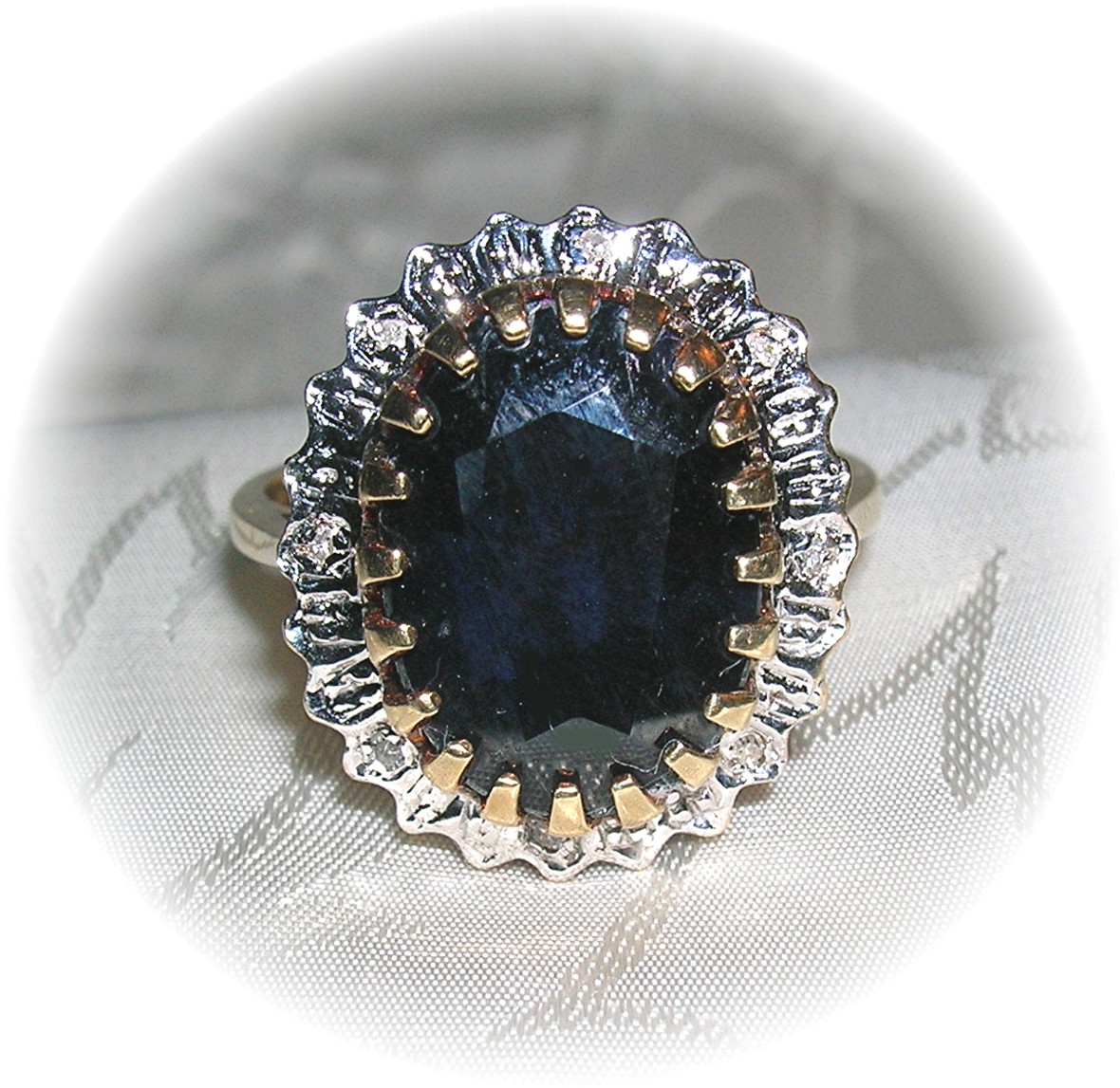 Ring 10K Gold Sapphire Diamond Princess Diana