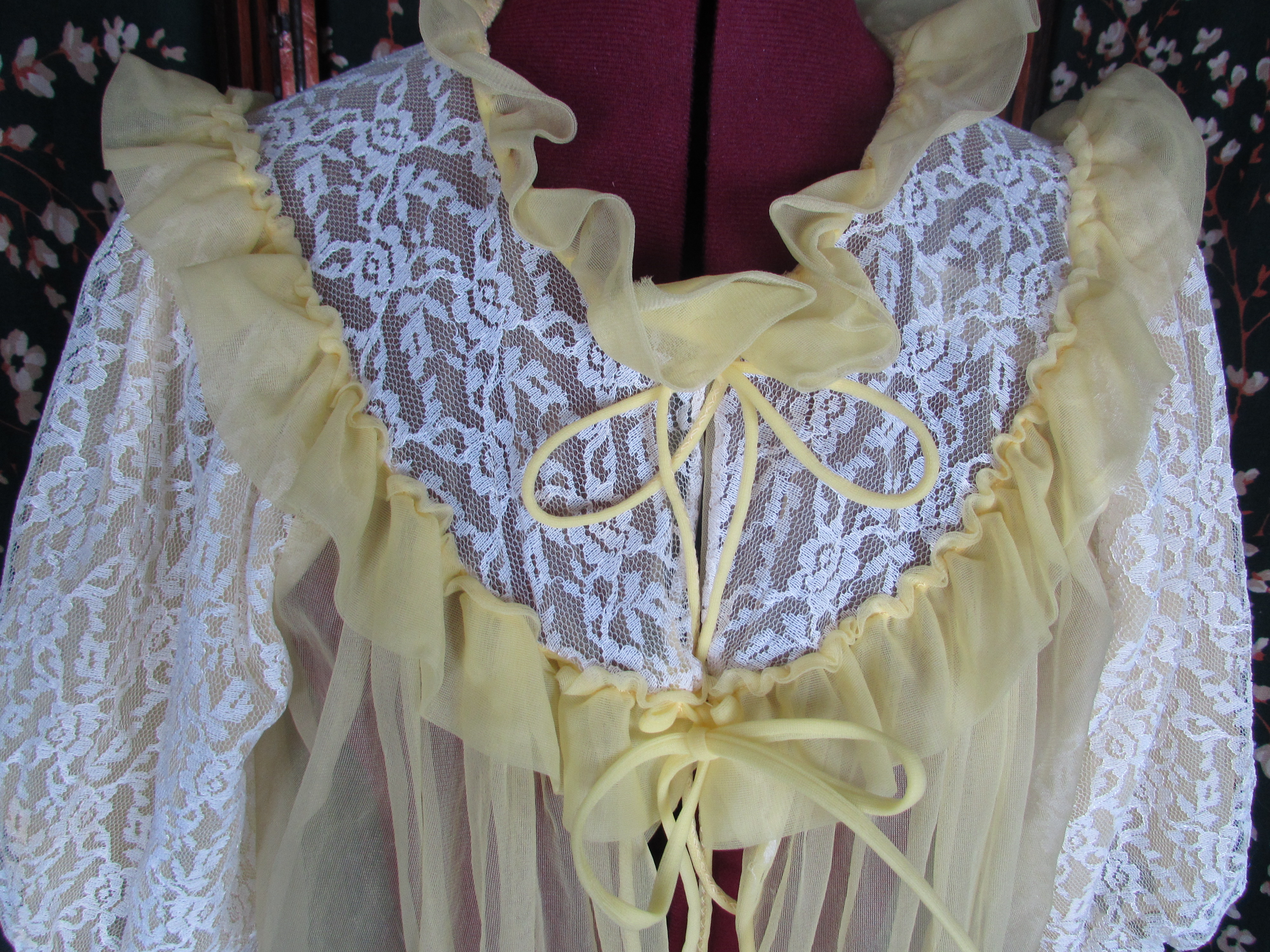 Vintage Neon Yellow Sheer Chiffon Robe size Medium