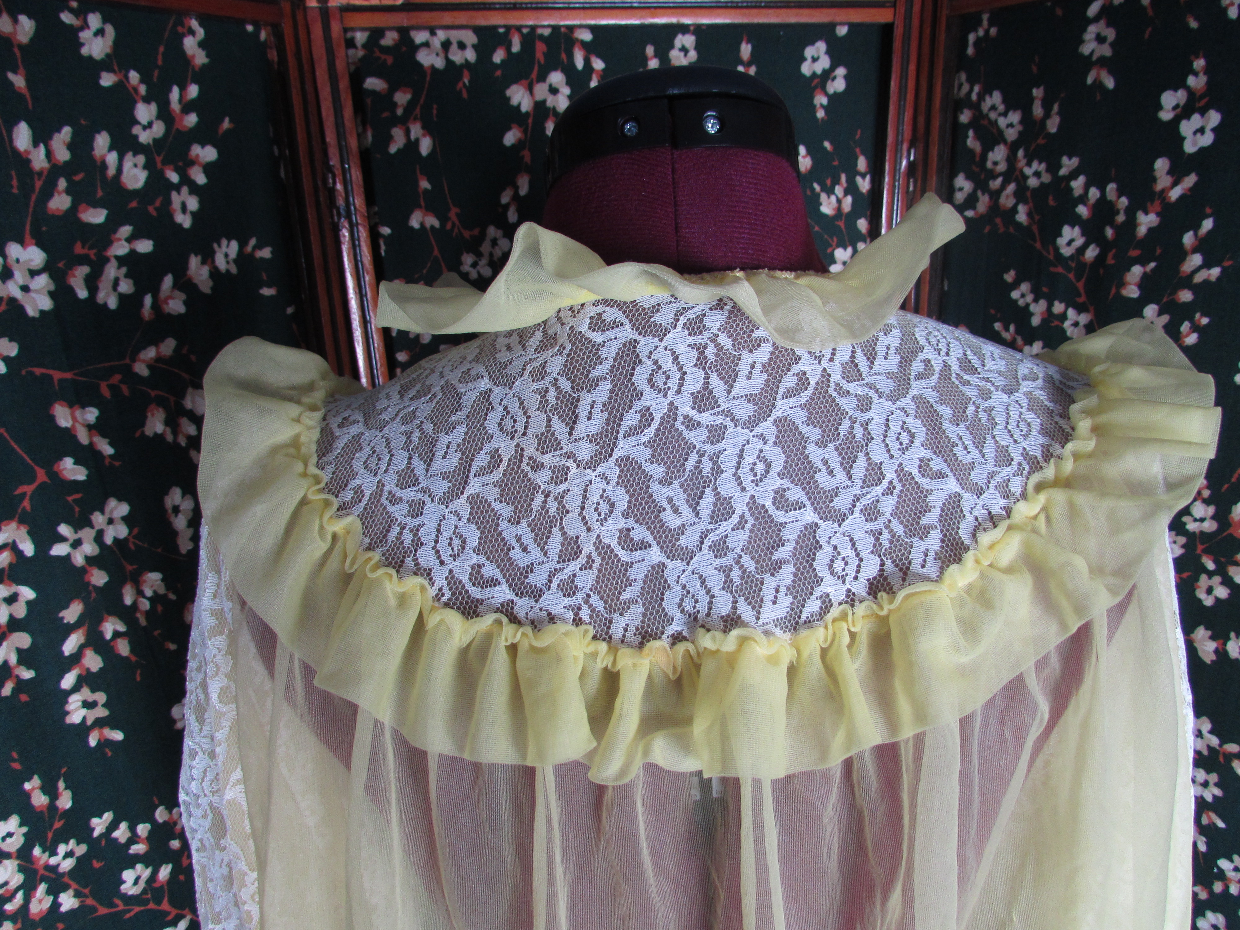 Vintage Neon Yellow Sheer Chiffon Robe size Medium
