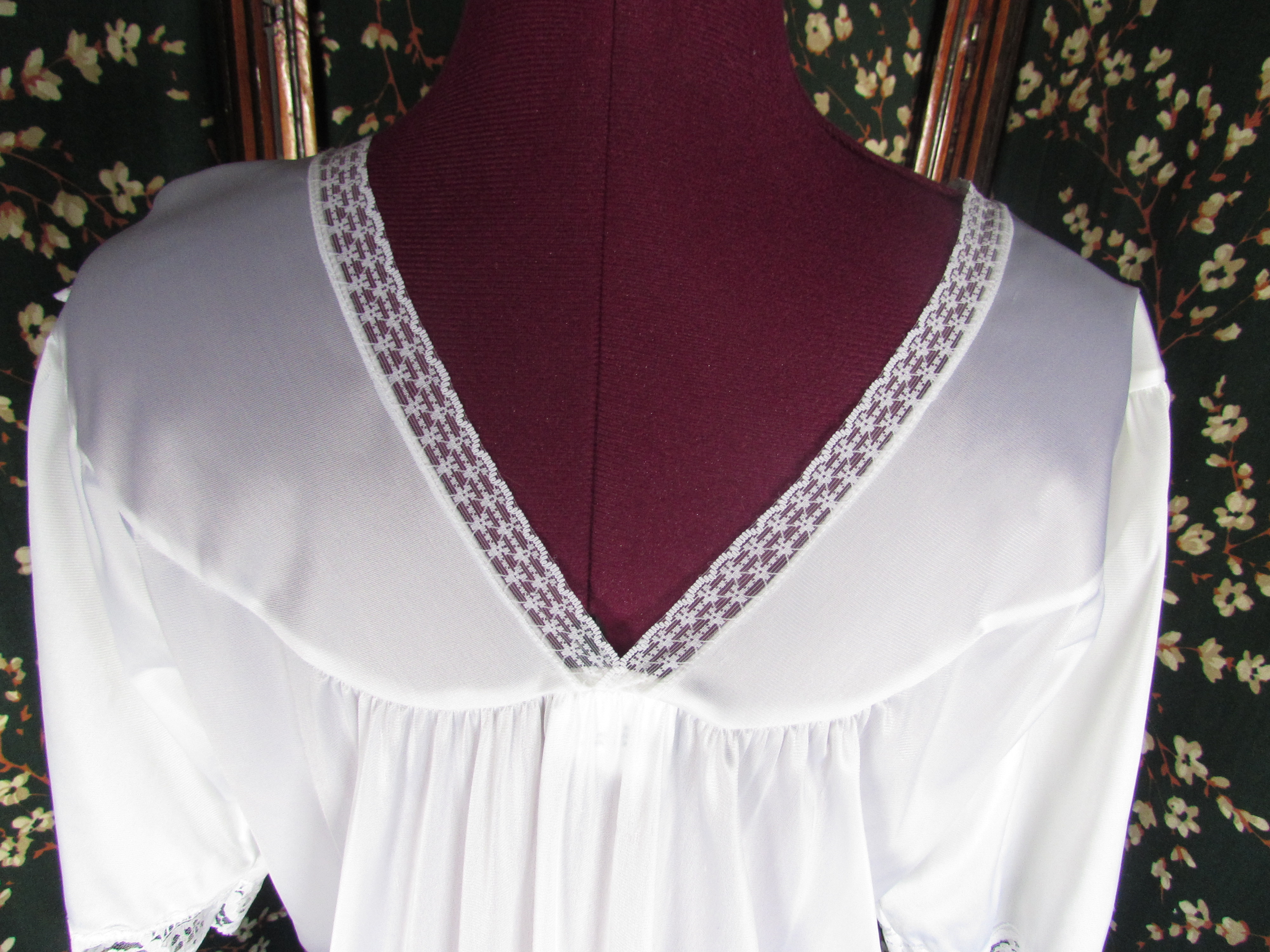 Nightgown White Chiffon with faux Pearls and lace Nylon