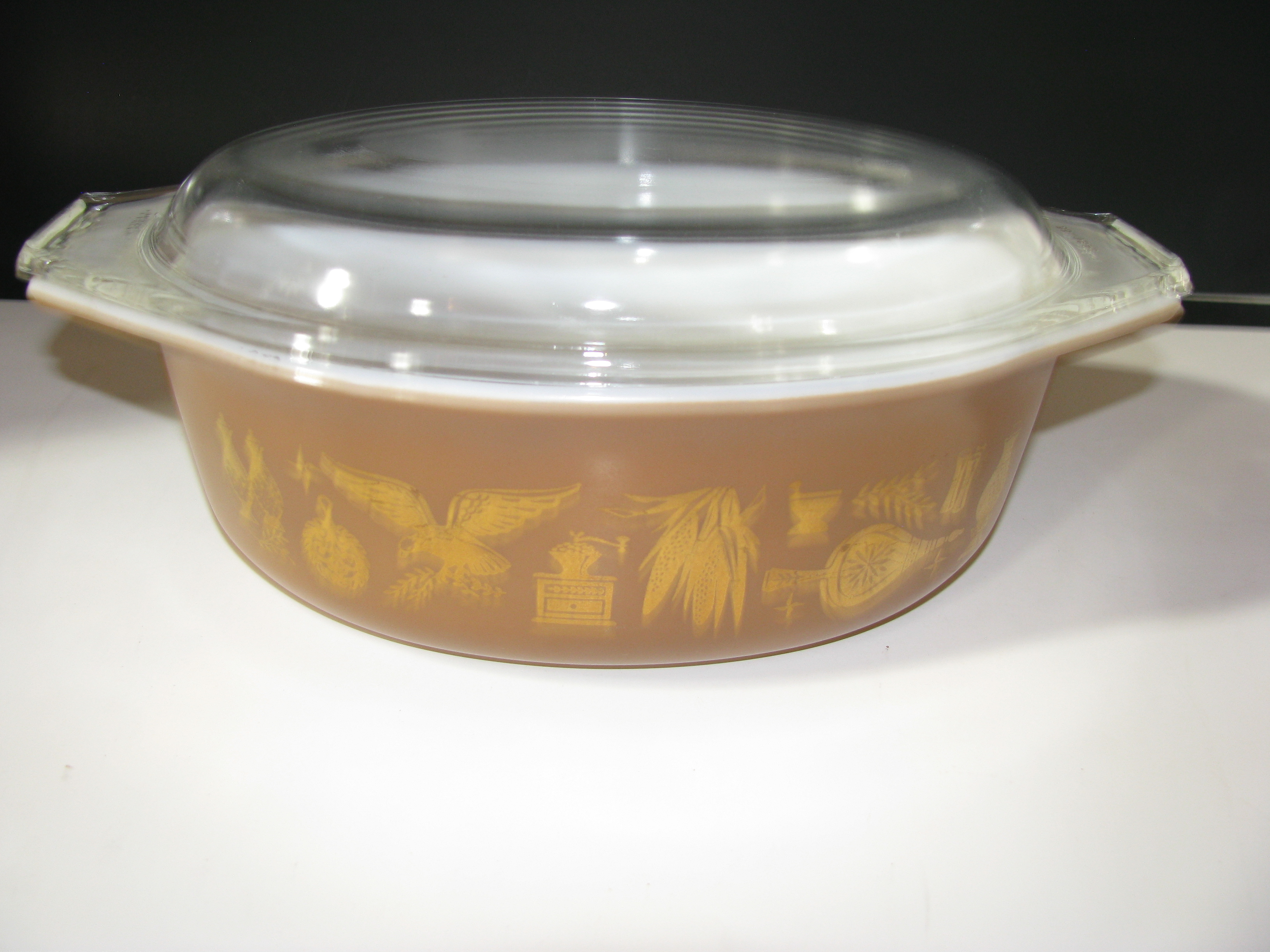 Vintage Pyrex Early American 043 1.5qt Casserole Dish