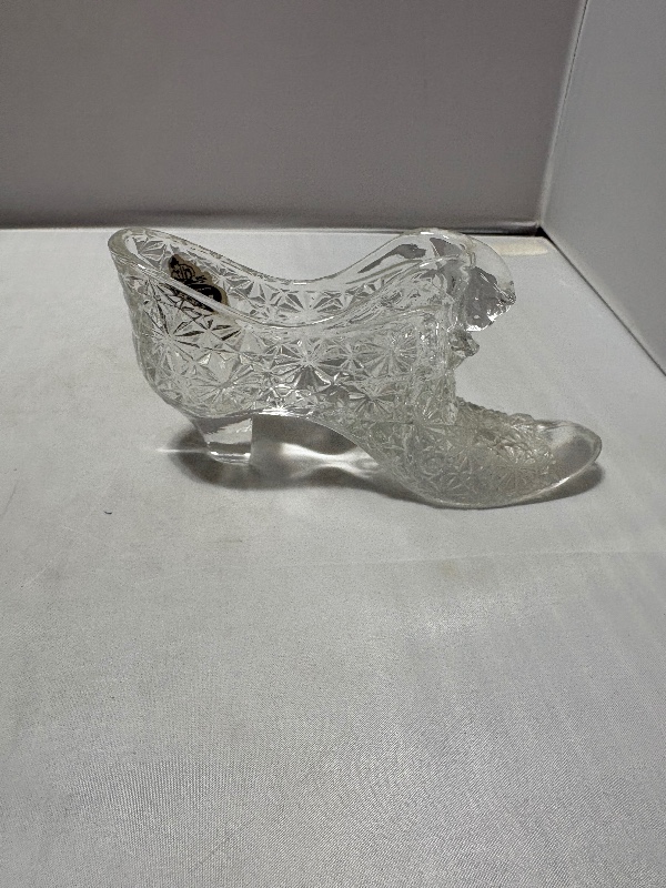 Fenton Art Glass Slipper Shoe Figurine Cat Head Daisy Button with original Label