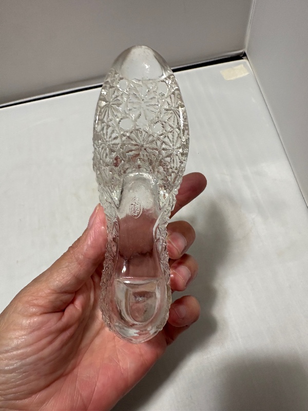 Fenton Art Glass Slipper Shoe Figurine Cat Head Daisy Button with original Label