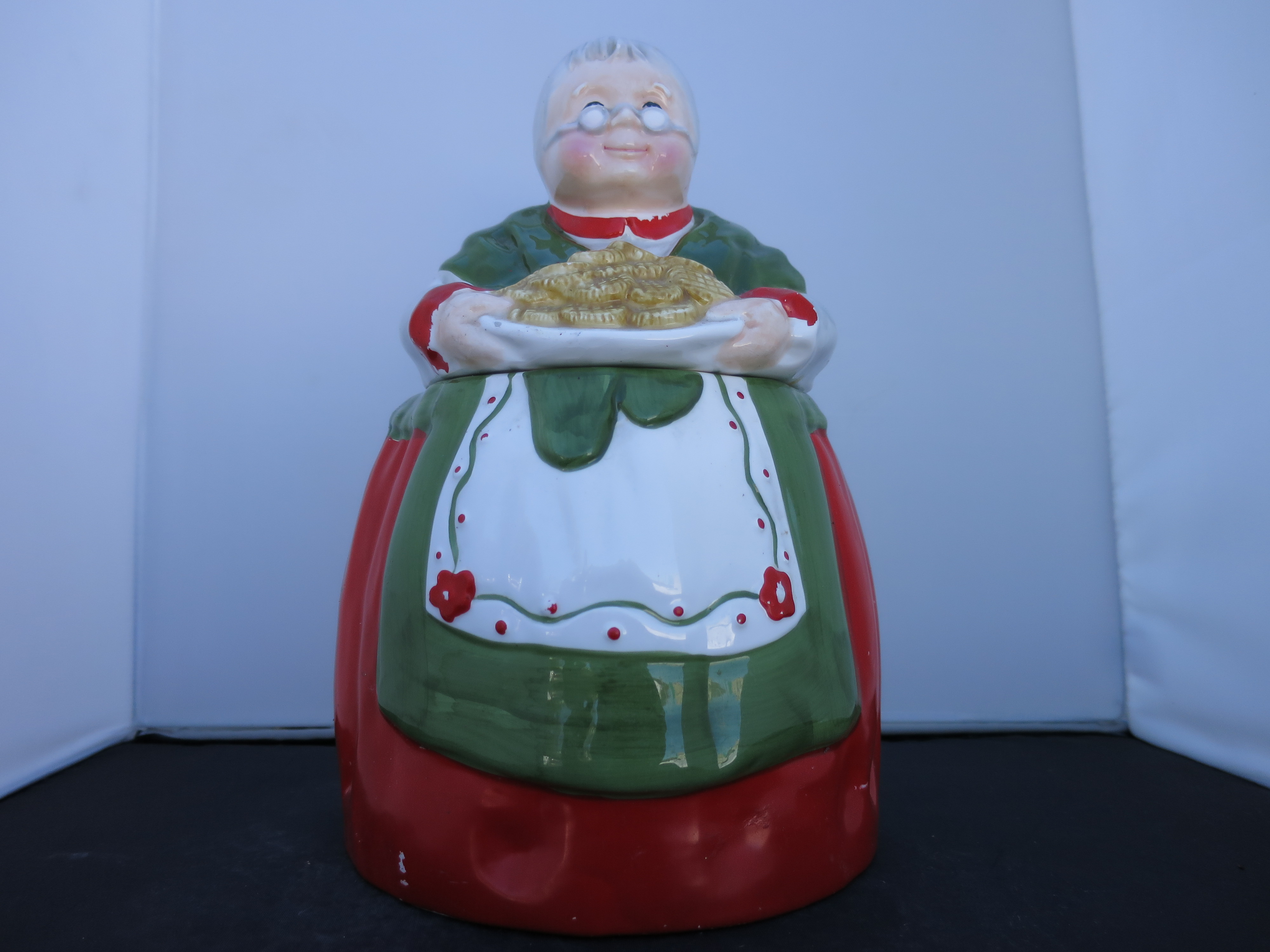 Vintage Granny Cookie Jar with cookie tray