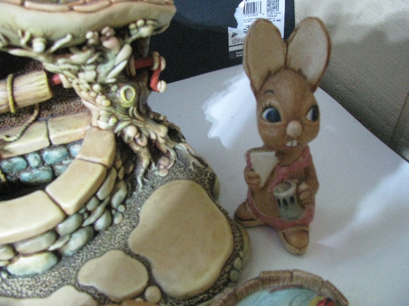 Vintage Hand-Painted Ceramic Wishing Well and Rabbit Figurine Set - 5 Pieces