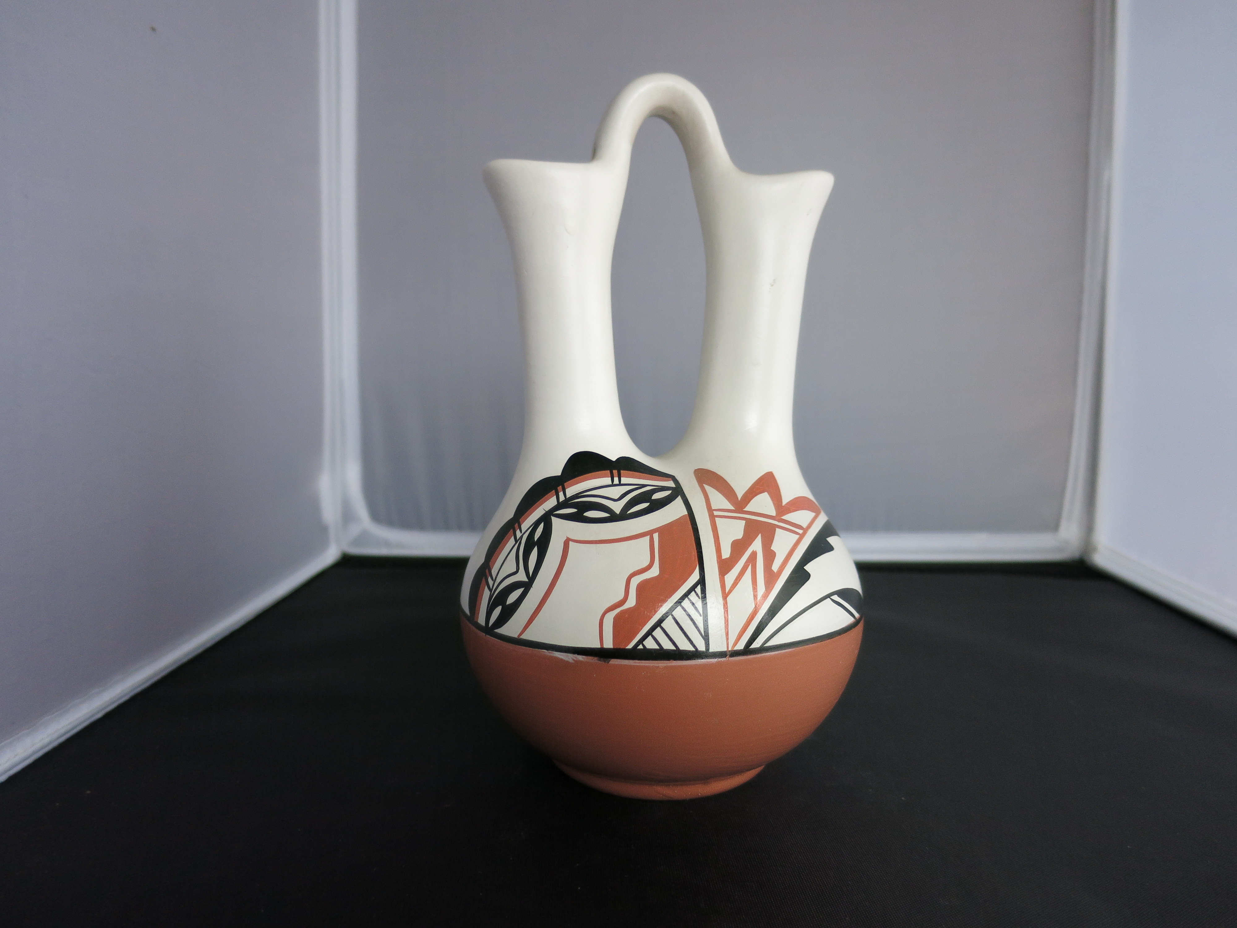 d tosa Dorela Tosa Jemez Navajo Wedding Vase signed