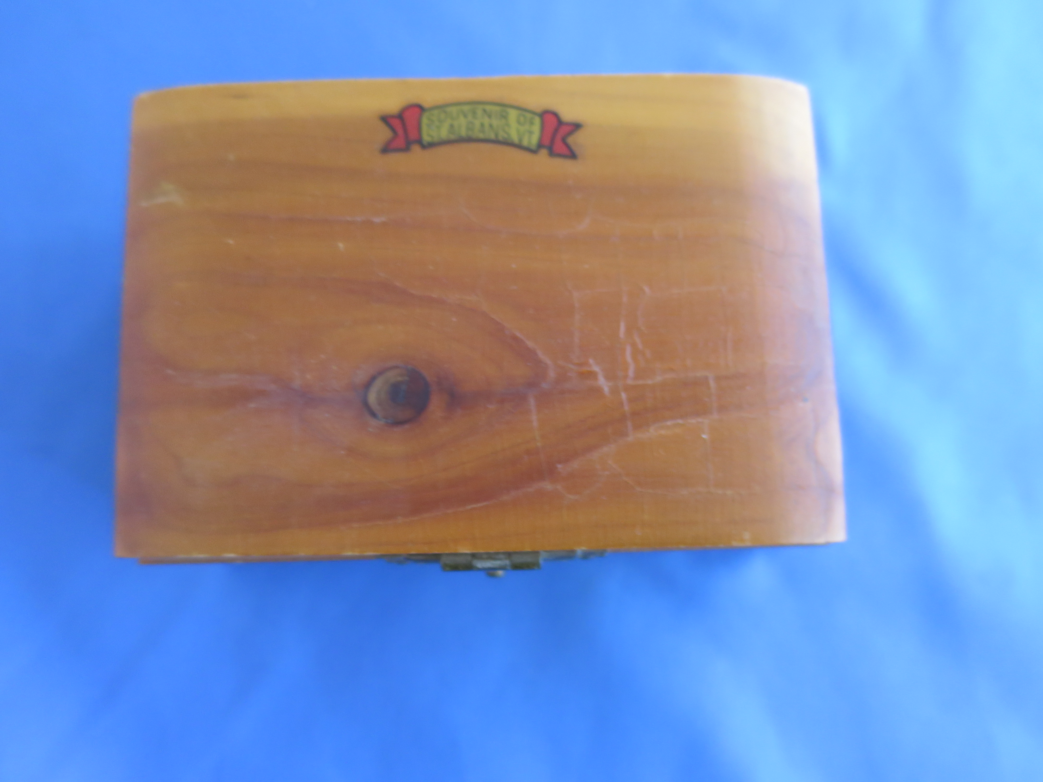 Vintage Souvenir of St. Albans VT Cedar Trinket Box