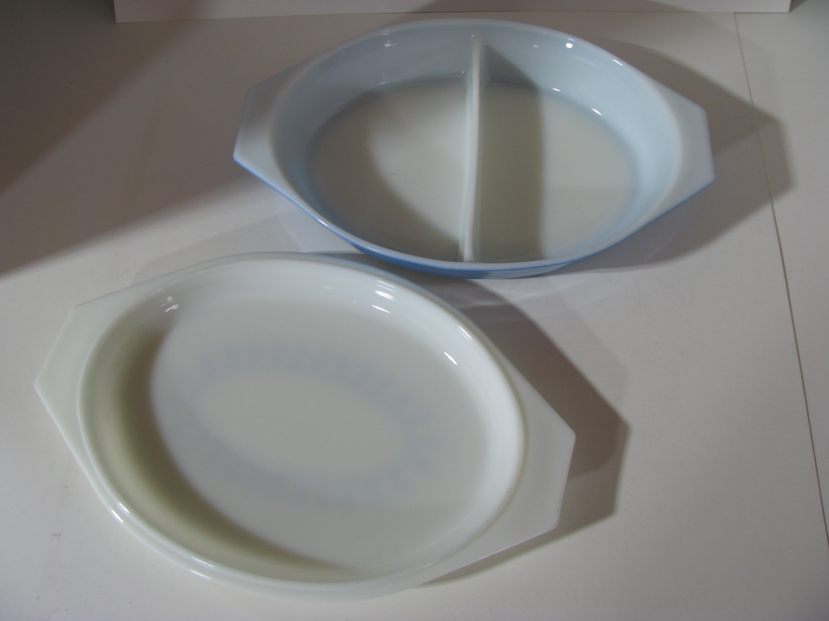 Pyrex Snowflake Blue Garland 063 1qt Divided Dish