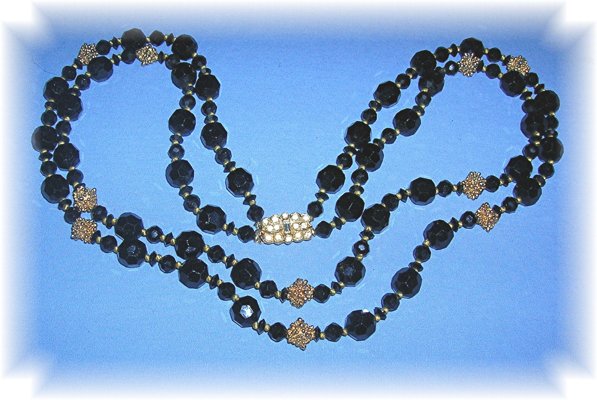 Black Jet Glass Facetted Vintage Necklace...