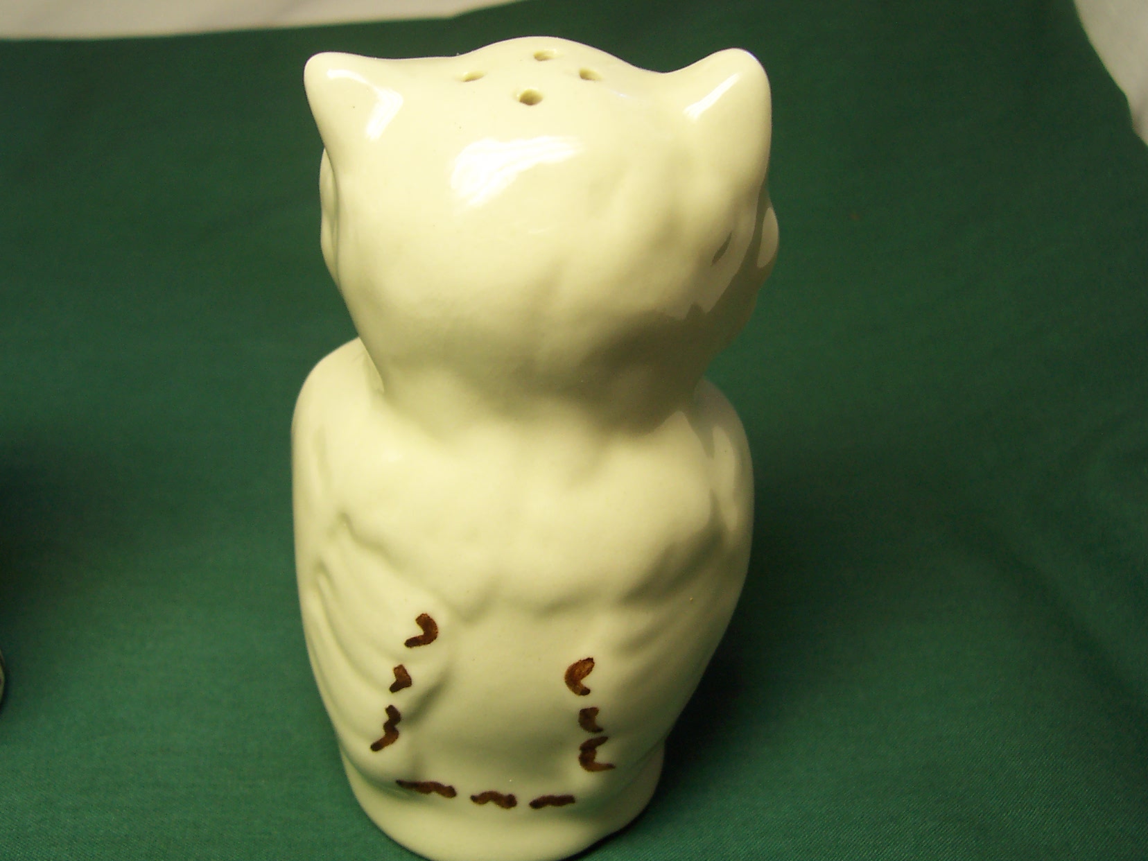 Shawnee Owl and Mugsy Salt and Pepper Shakers