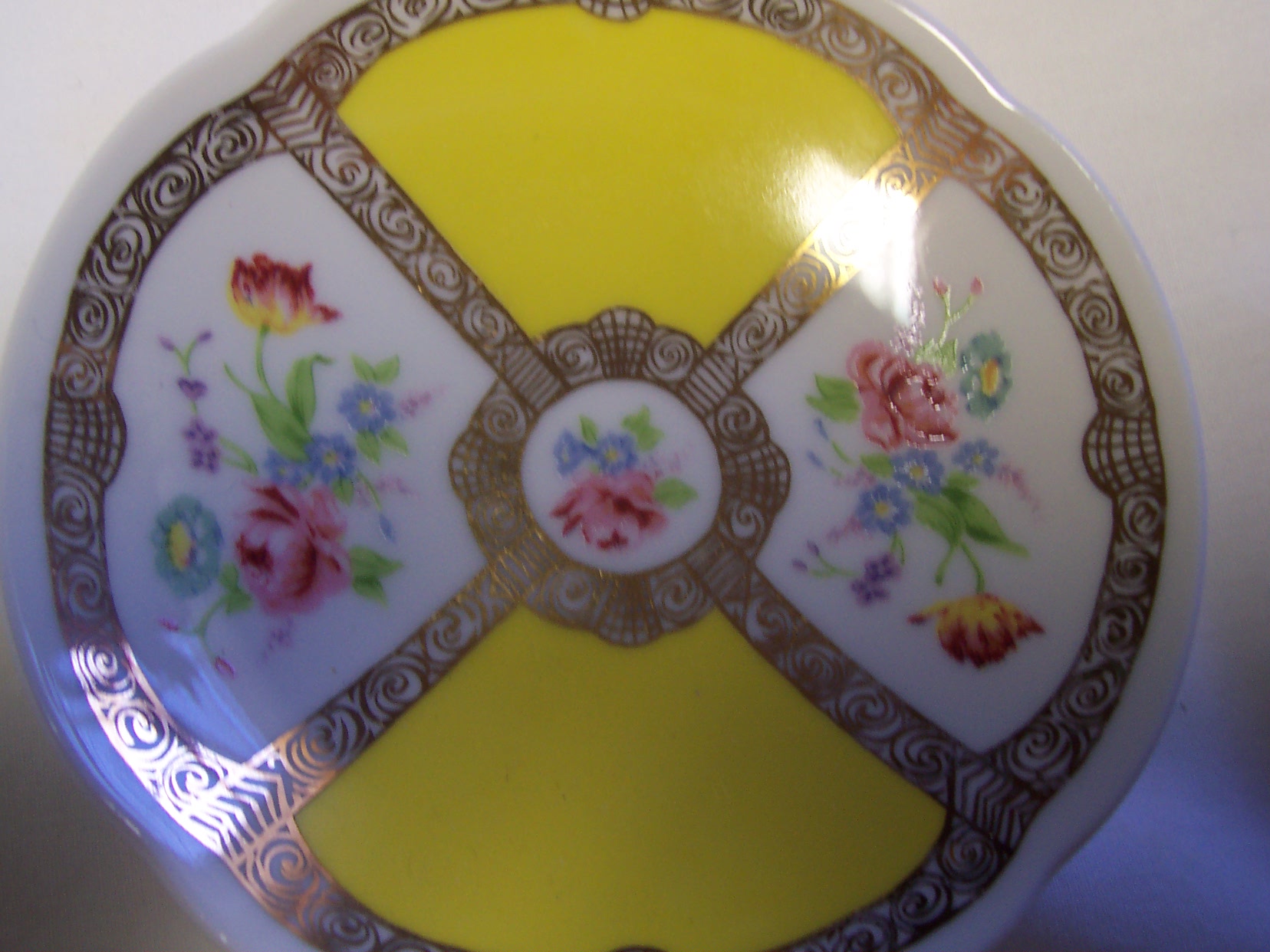 Vintager Avon Tradition Cup and Saucer 1985