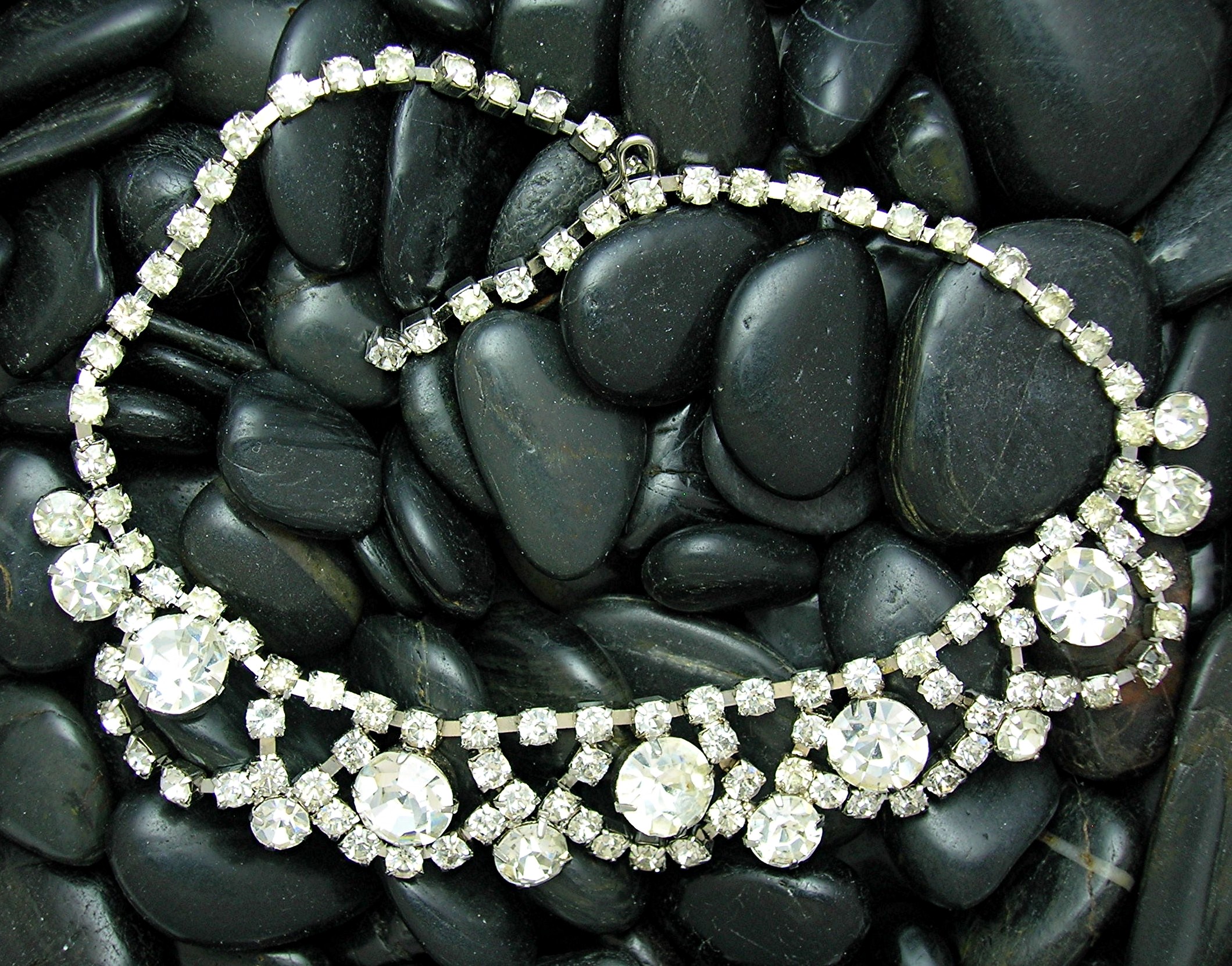 Rhinestone Crystal Vintage Necklace