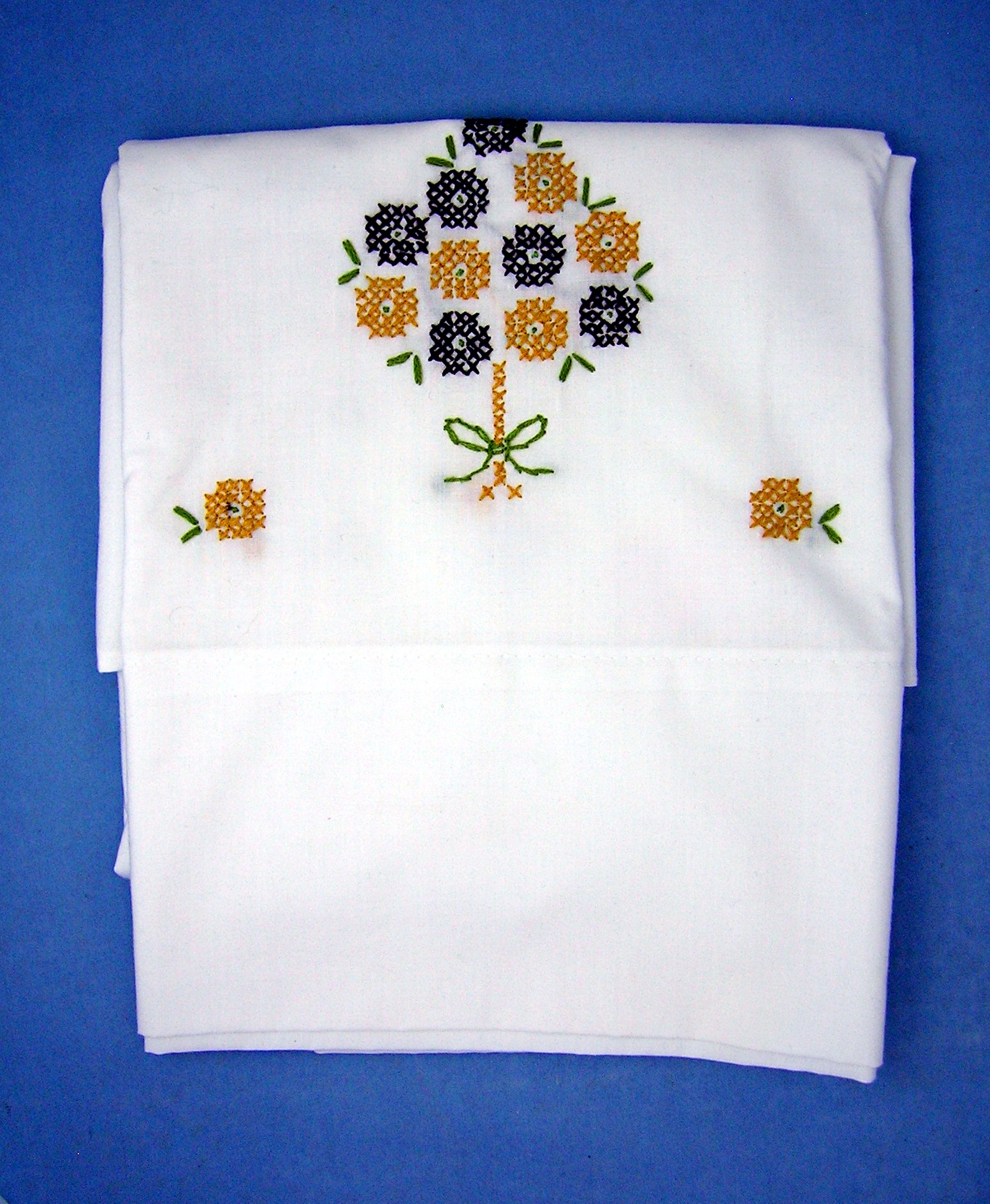 Embroidered Cotton Pillow Cases 1 Pair
