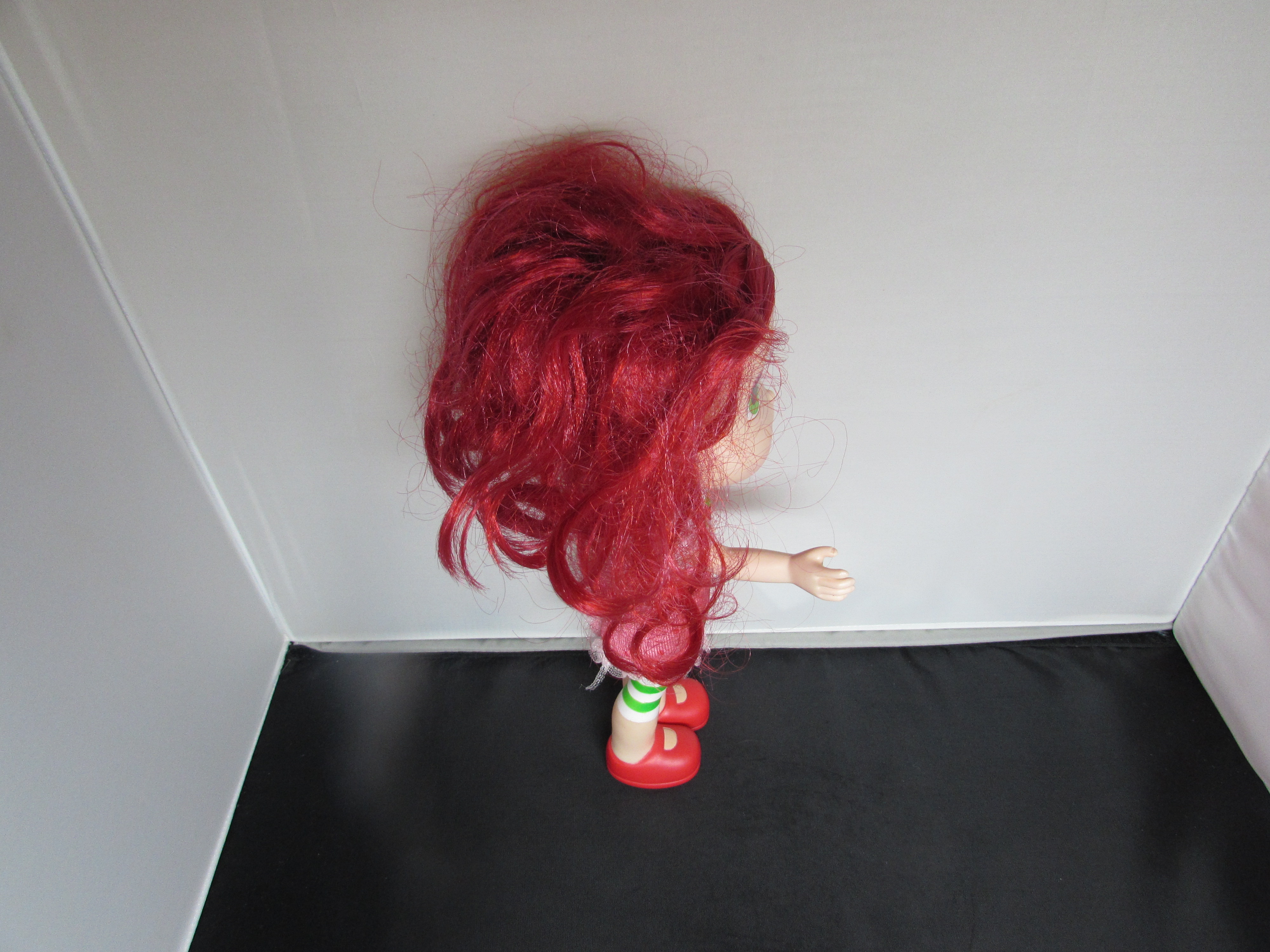 Strawberry Shortcake Doll by Hasbro 1998 11 inch