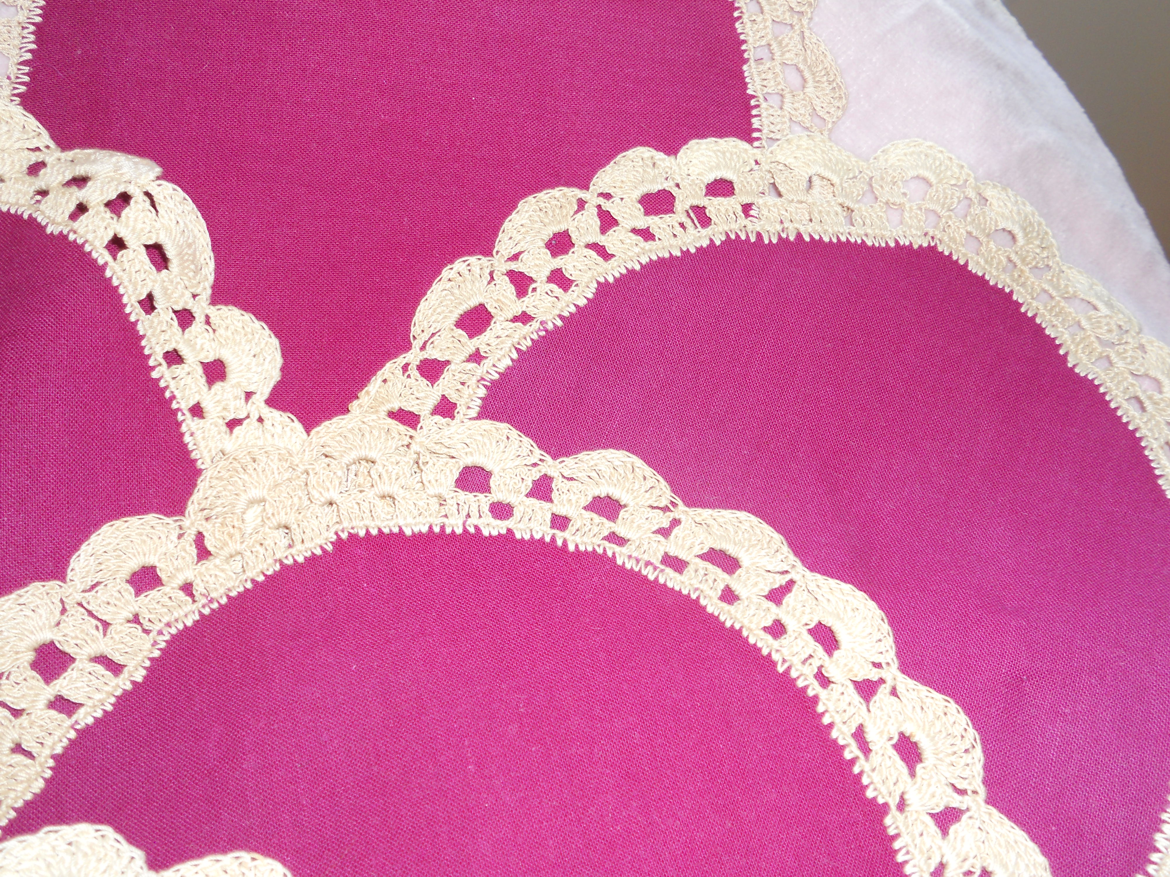 Linen Doily Set of 7 Burgundy