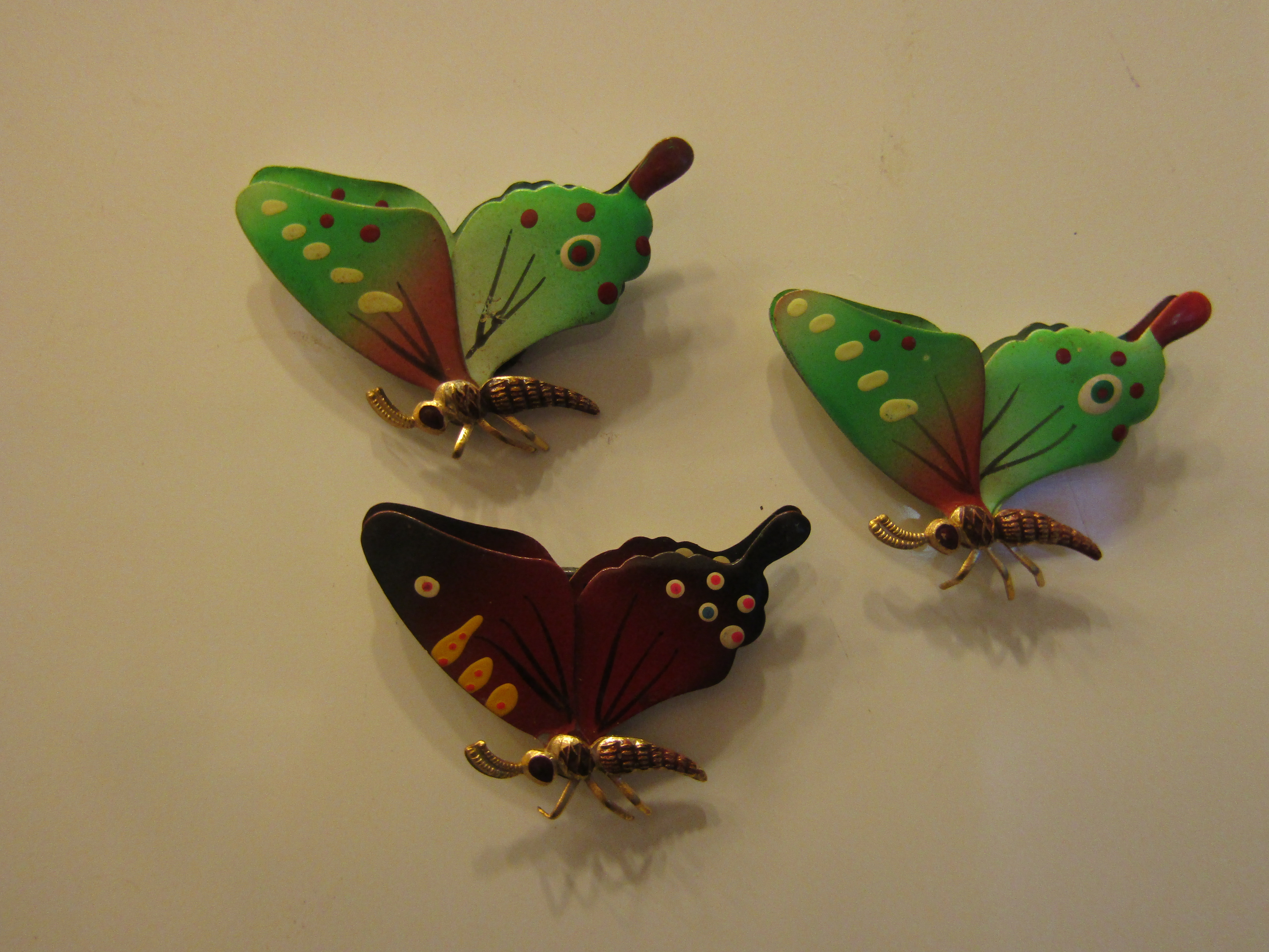 Collectible Vintage Magnet Set Tin Butterflys