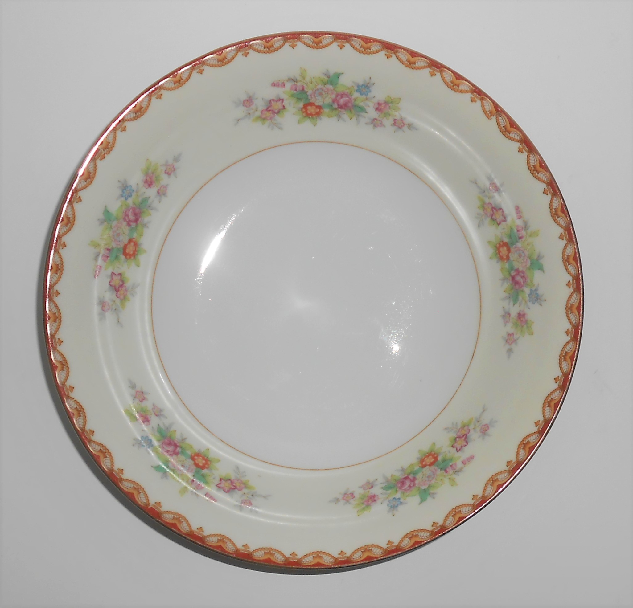 Diamond Porcelain China Roslyn w/Gold Round Vegetable