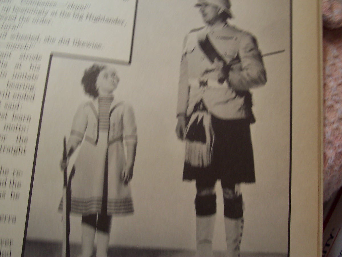 Shirley Temple Doll Wee Willie Winkie Book