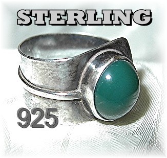 Sterling Silver Green Stone Ring Israel . . . . . . . .