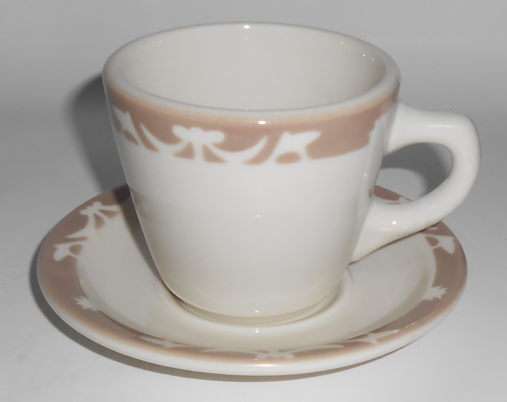 Syracuse China Restaurant Ware Air Brushed Nutmeg Cup/S
