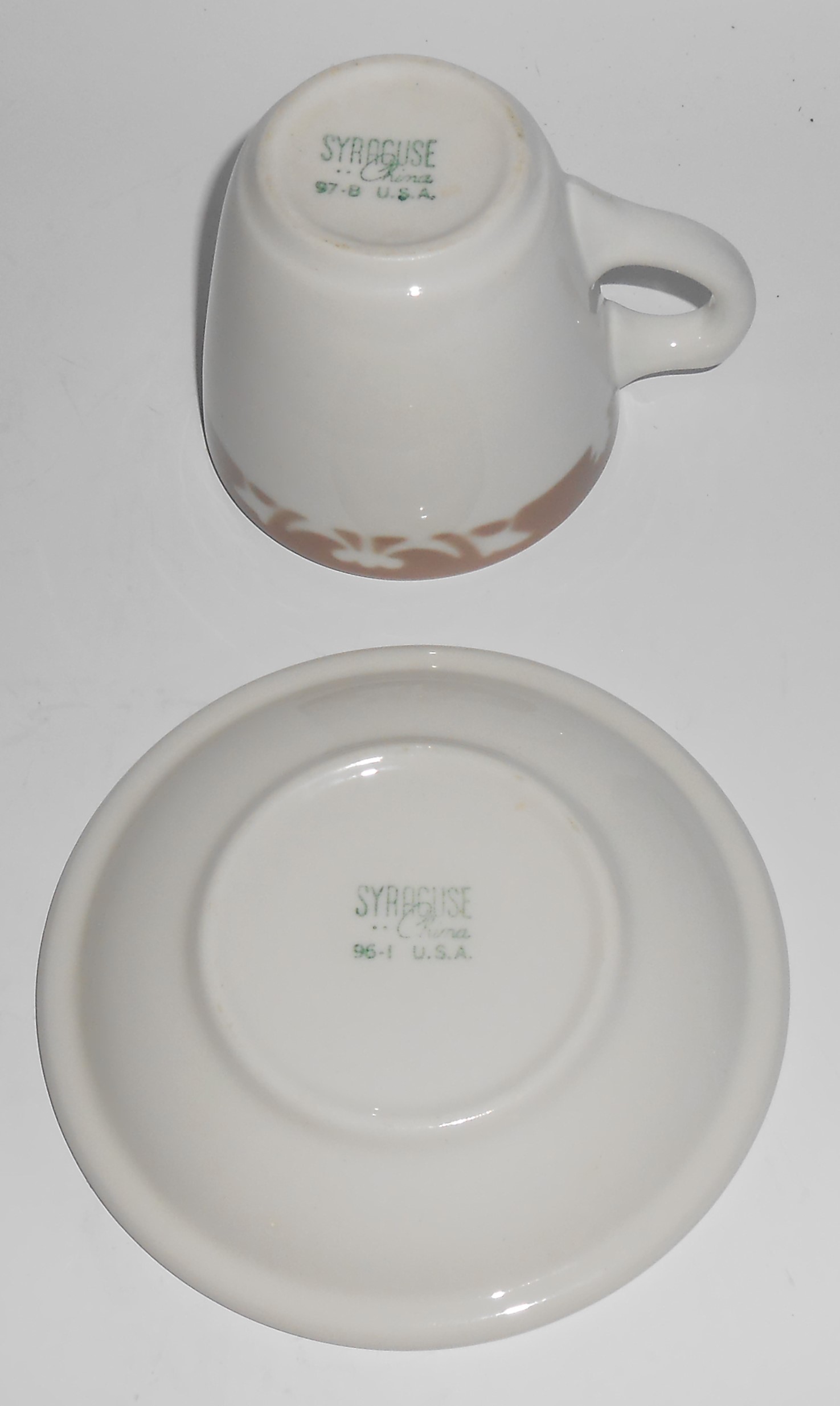 Syracuse China Restaurant Ware Air Brushed Nutmeg Cup/S
