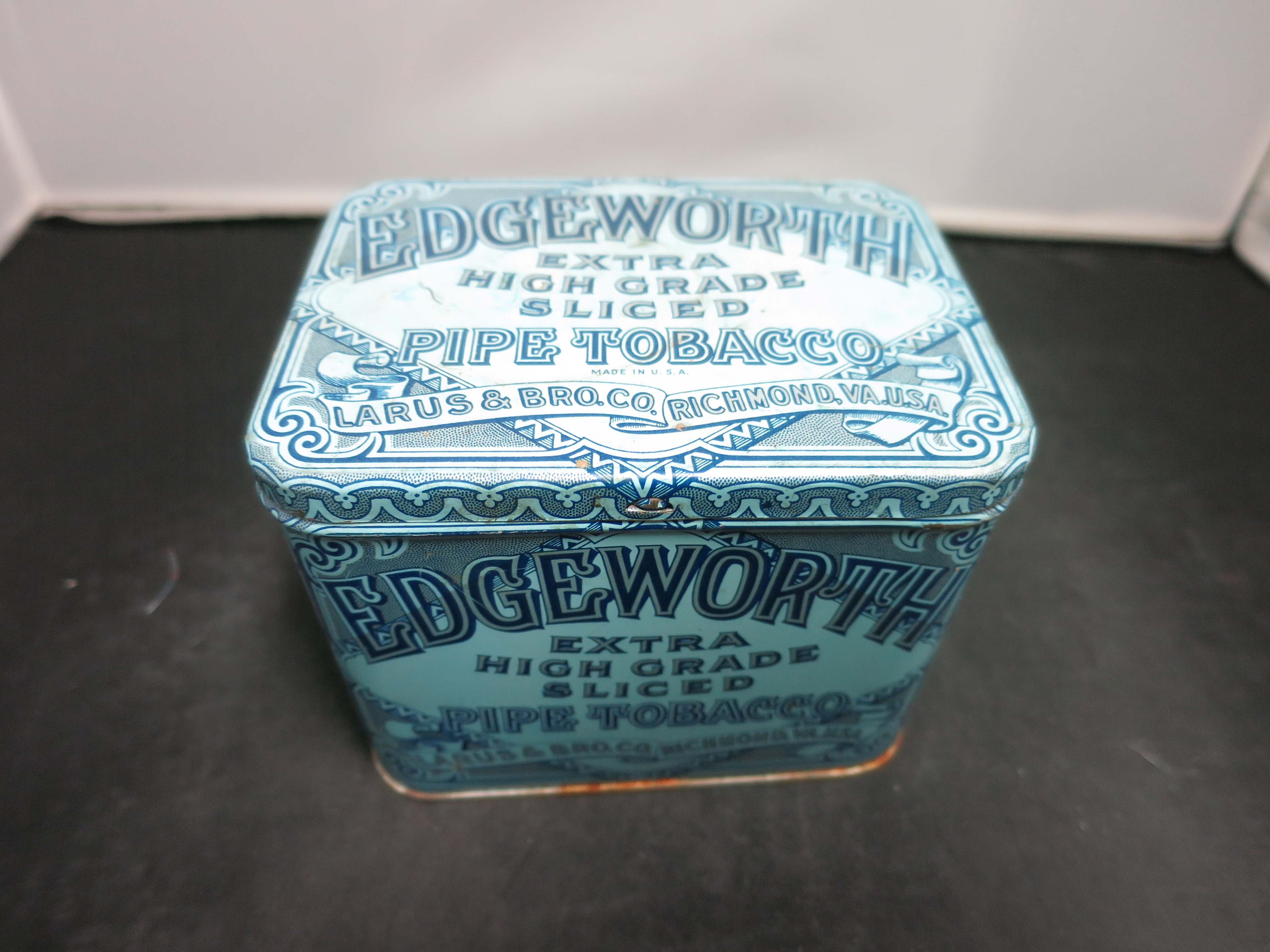 Edgeworth Extra High Grade Sliced Pipe Tobacco Tin