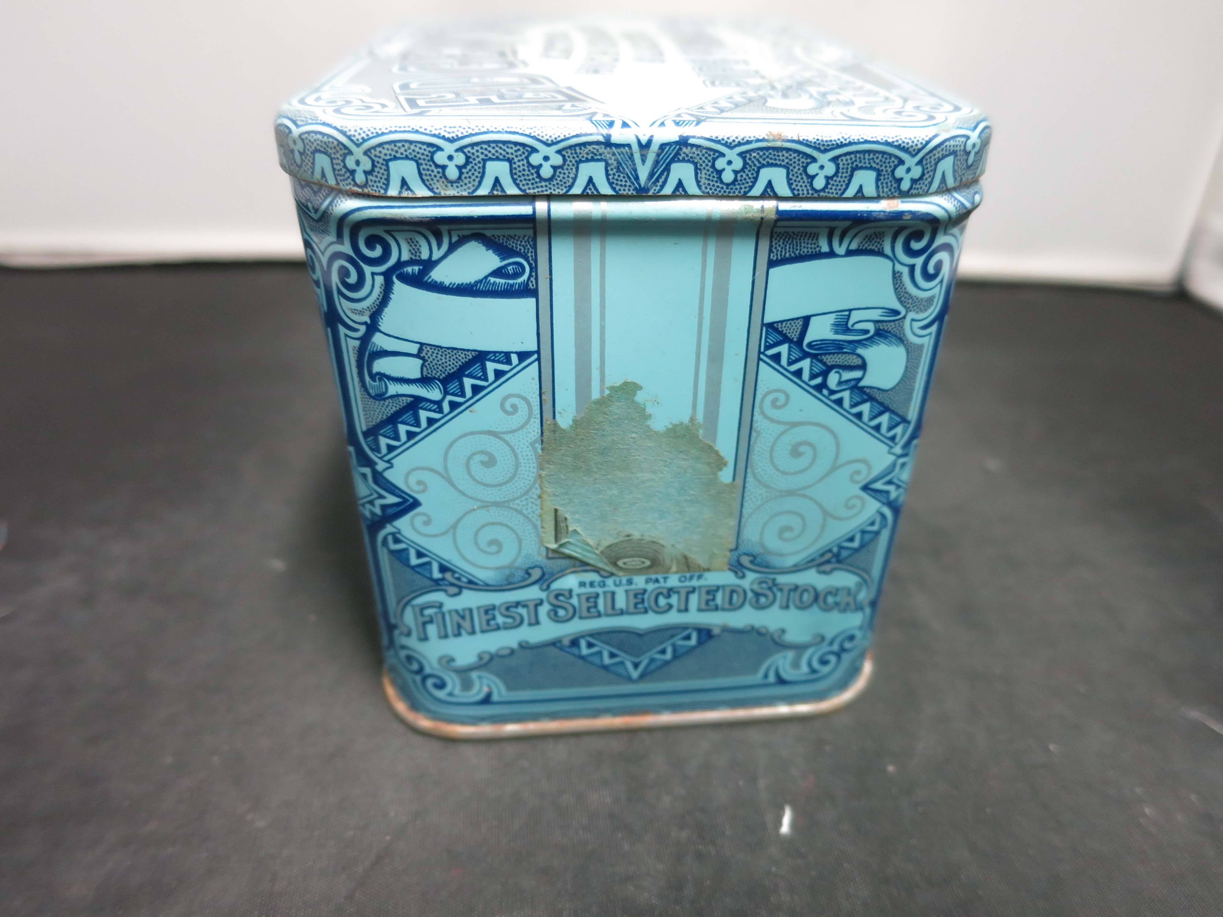 Edgeworth Extra High Grade Sliced Pipe Tobacco Tin