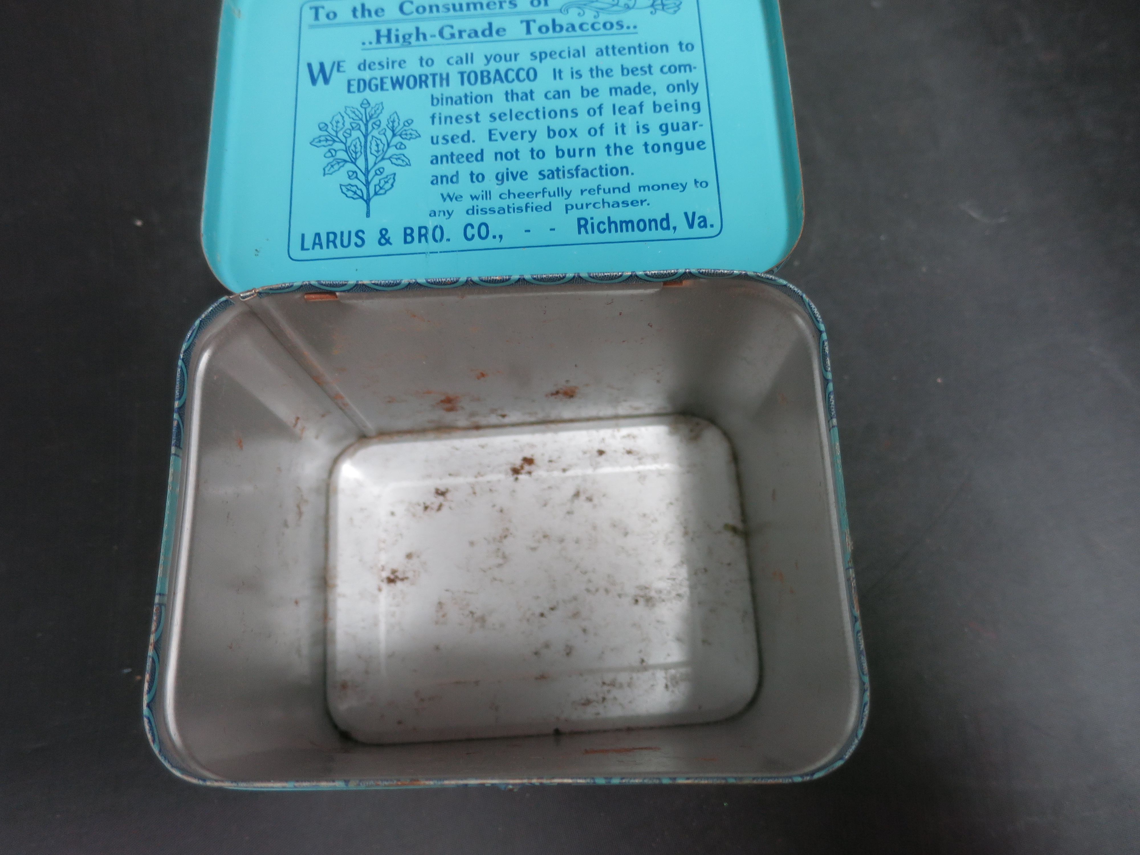 Edgeworth Extra High Grade Sliced Pipe Tobacco Tin