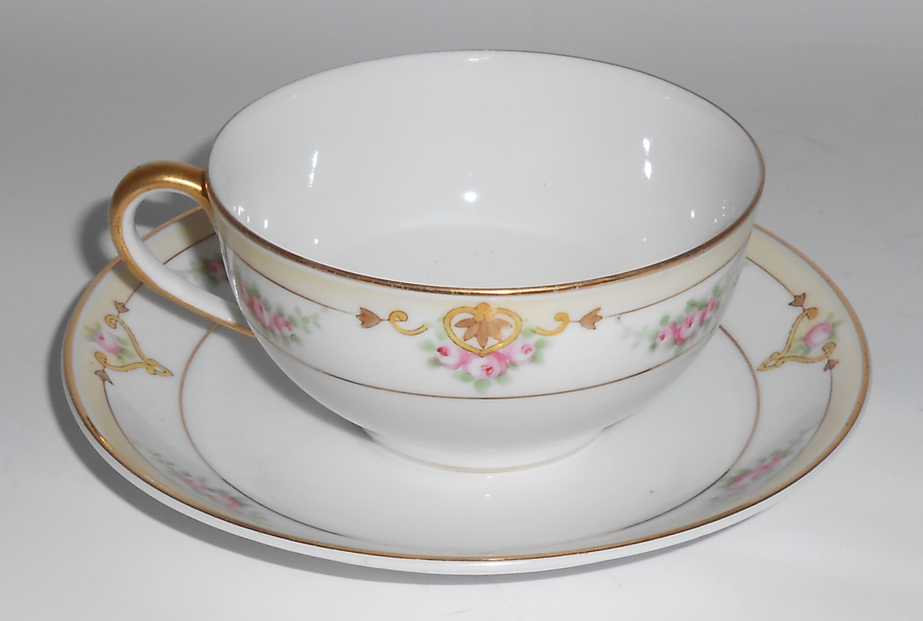Noritake Nippon Porcelain China Floral/Gold Cup/Saucer