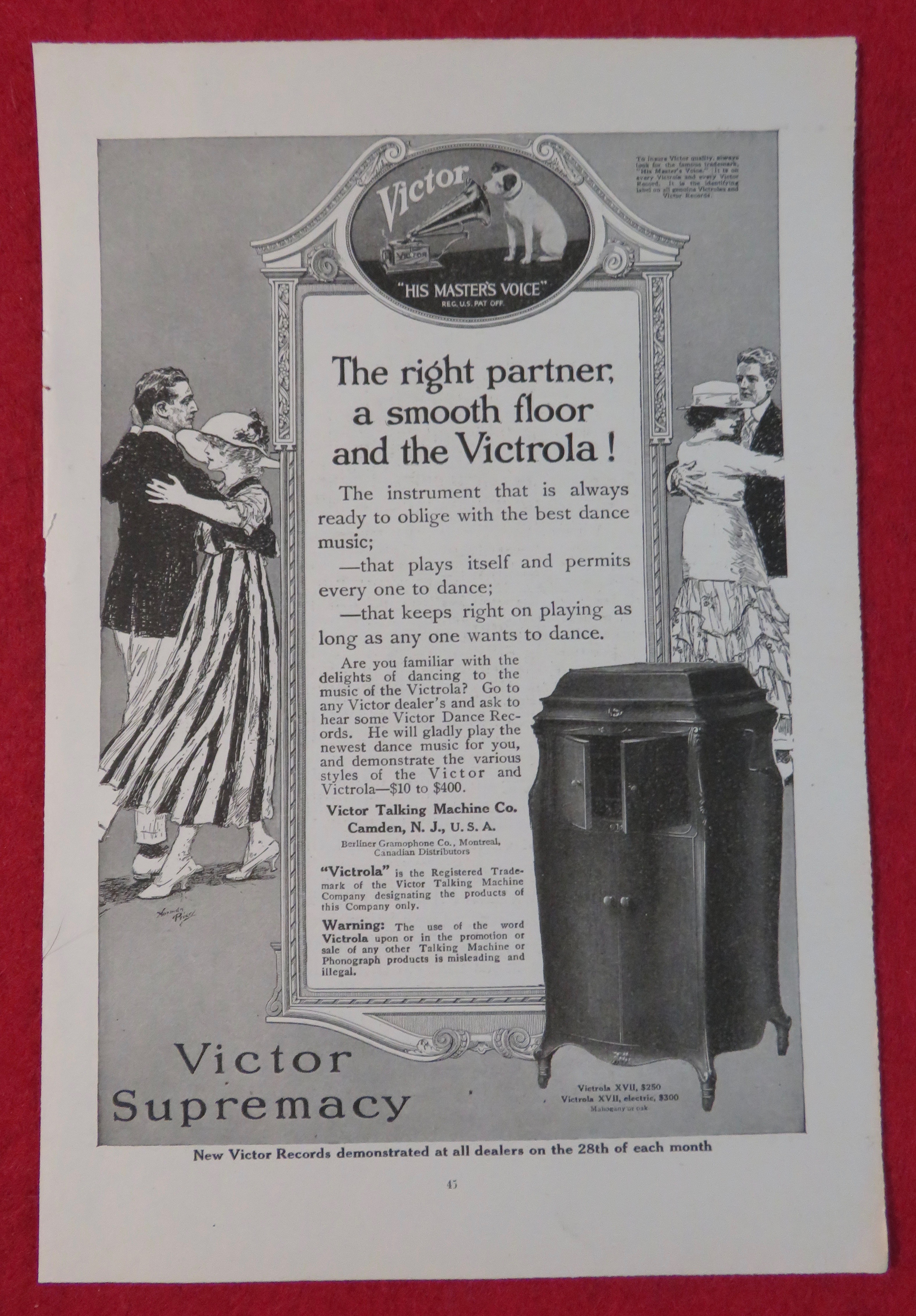 1917 Victor Victrola with People Dancing
