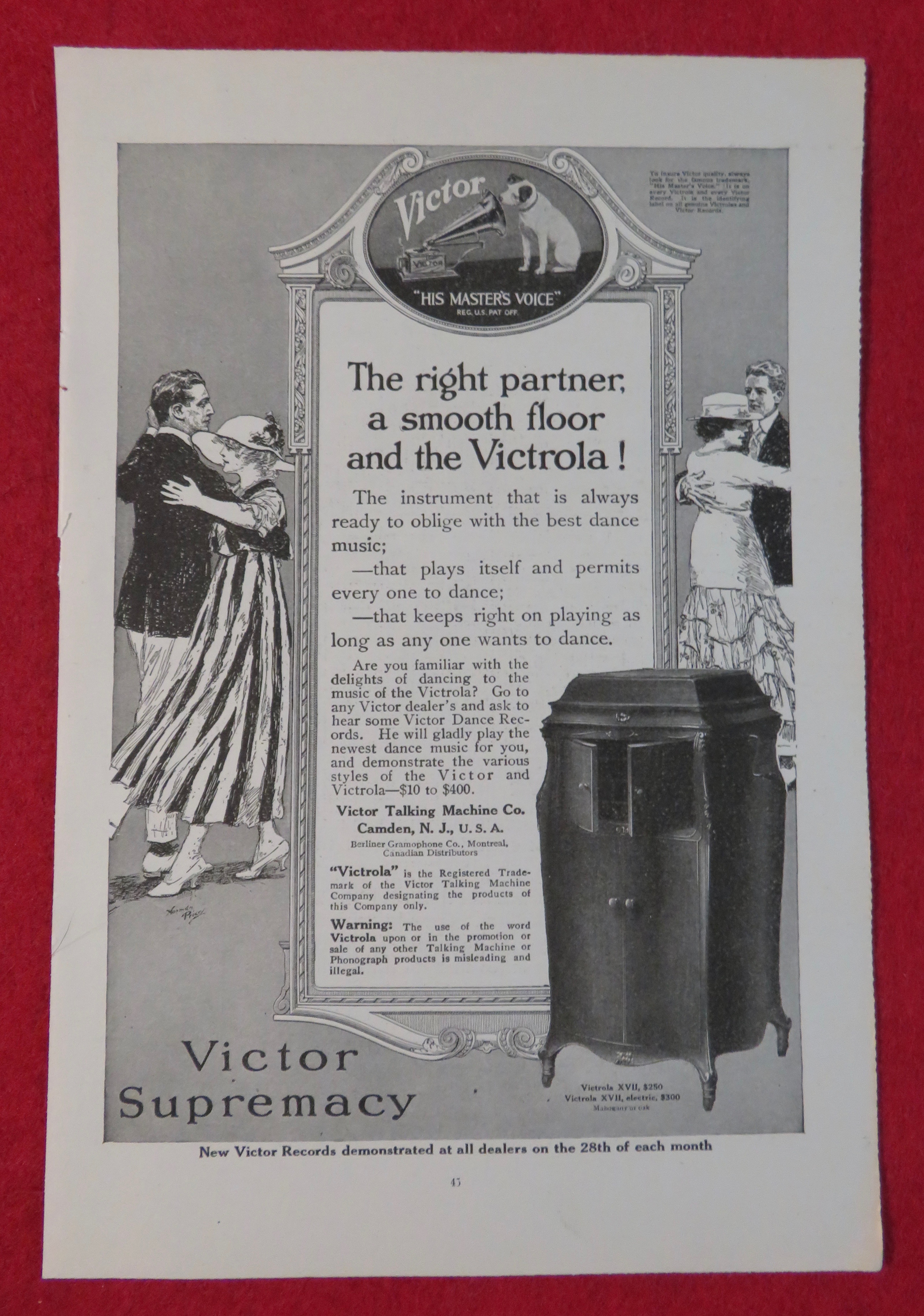 1917 Victor Victrola with People Dancing