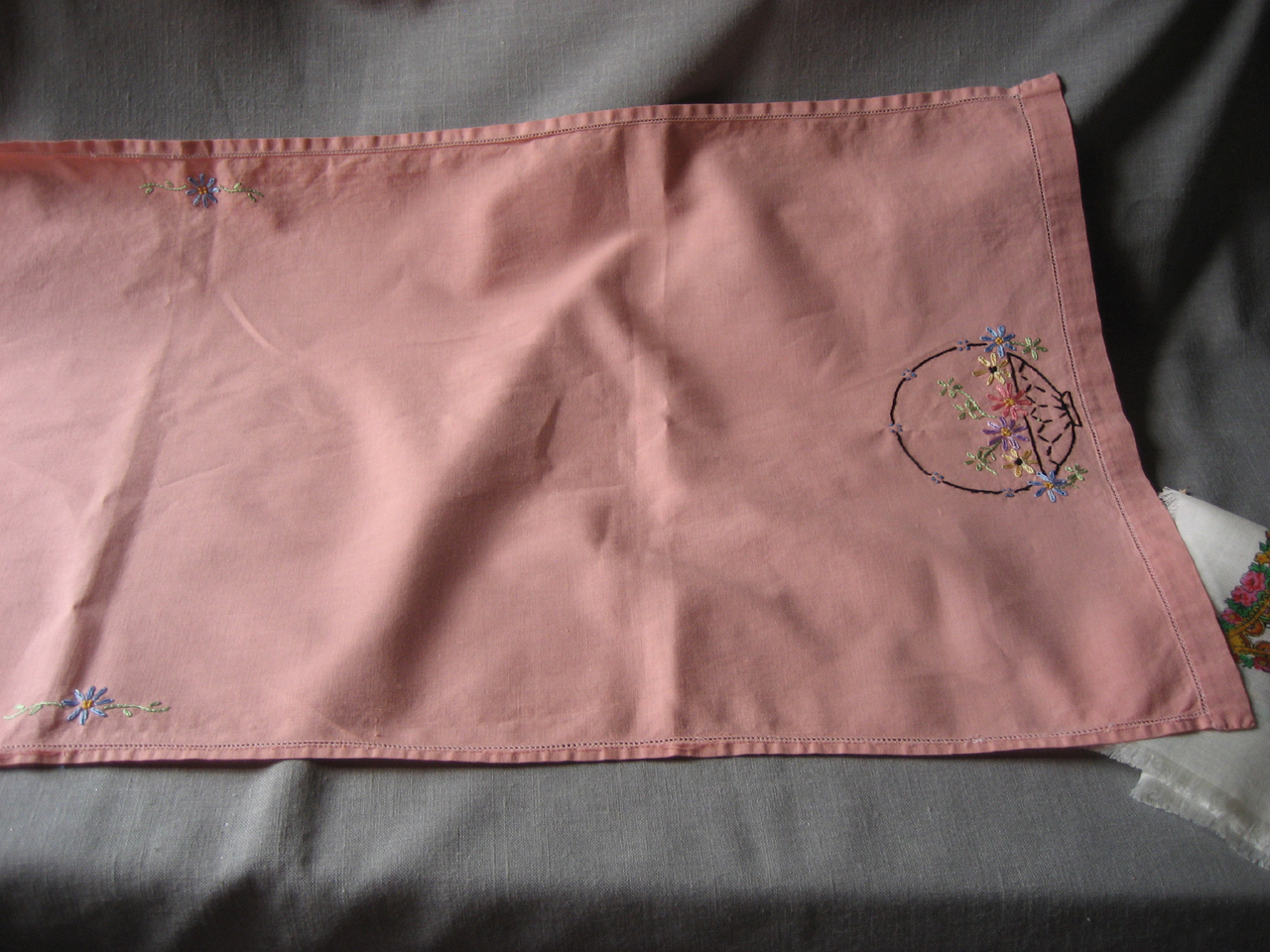 Embroidered Basker TAble Scarf