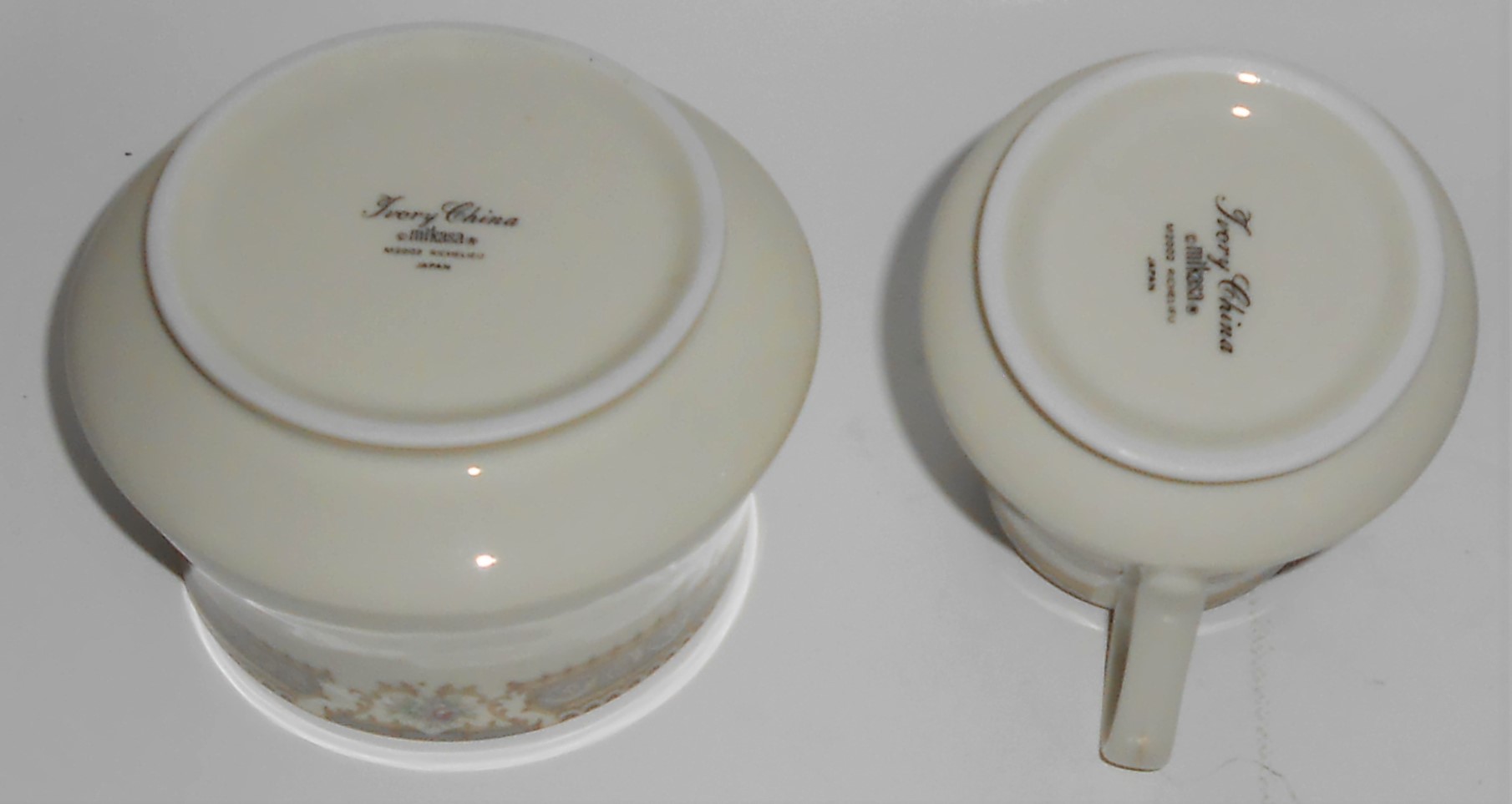 Mikasa Fine China M2002 Richelieu w/Gold Creamer & Sug