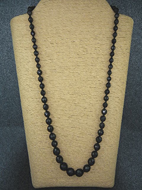 Black Faceted Glass Beads Necklace