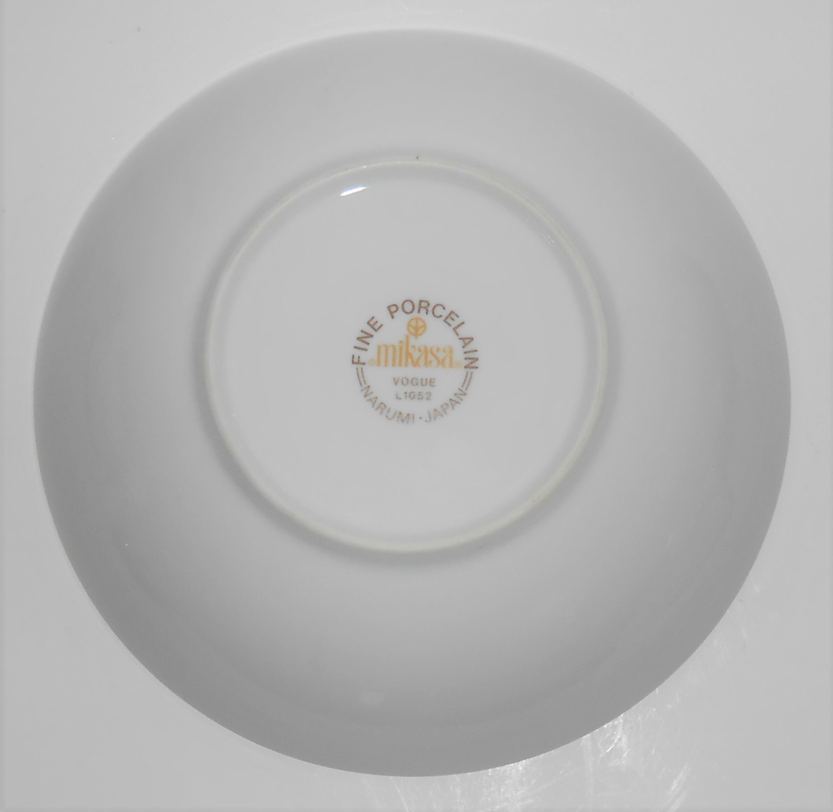 Mikasa Fine China Porcelain Vogue Vegetable Bowl