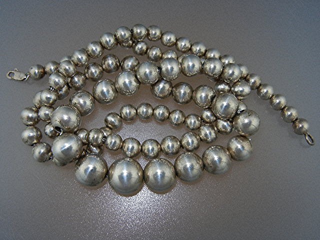 Native American Sterling Silver Beads Necklace