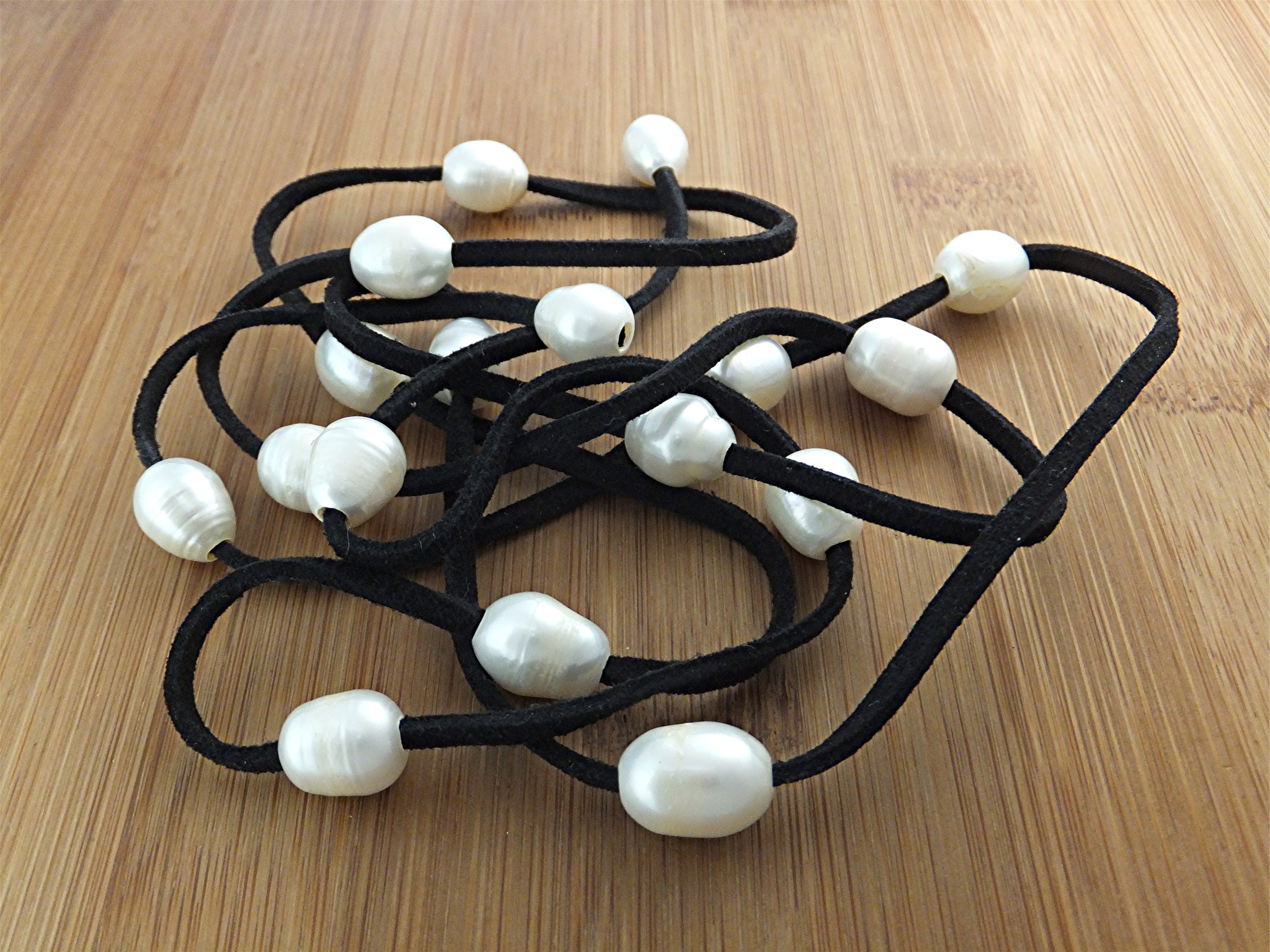 Necklace Black Suede Leather Freshwater Pearl Lariat