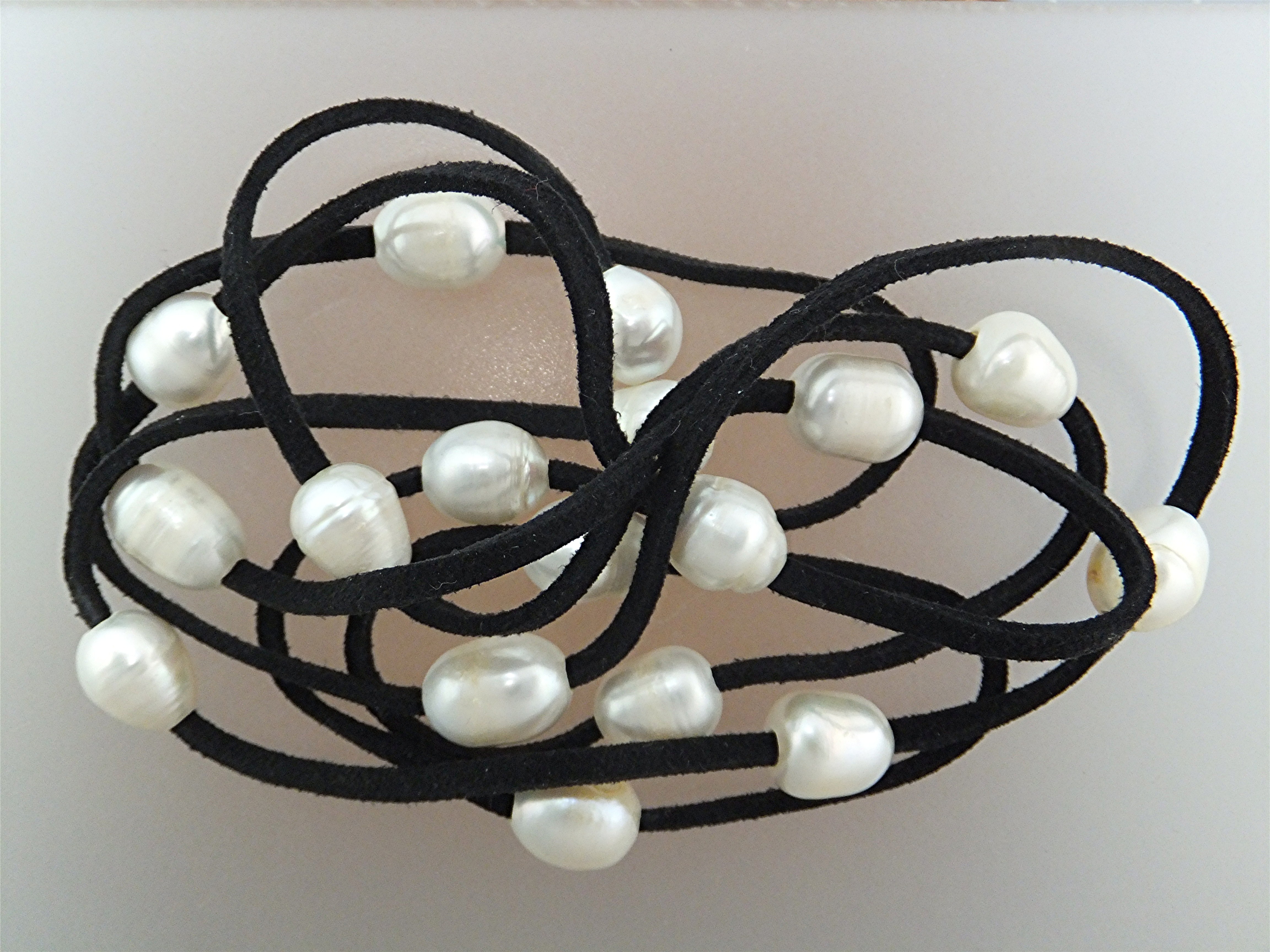Necklace Black Suede Leather Freshwater Pearl Lariat