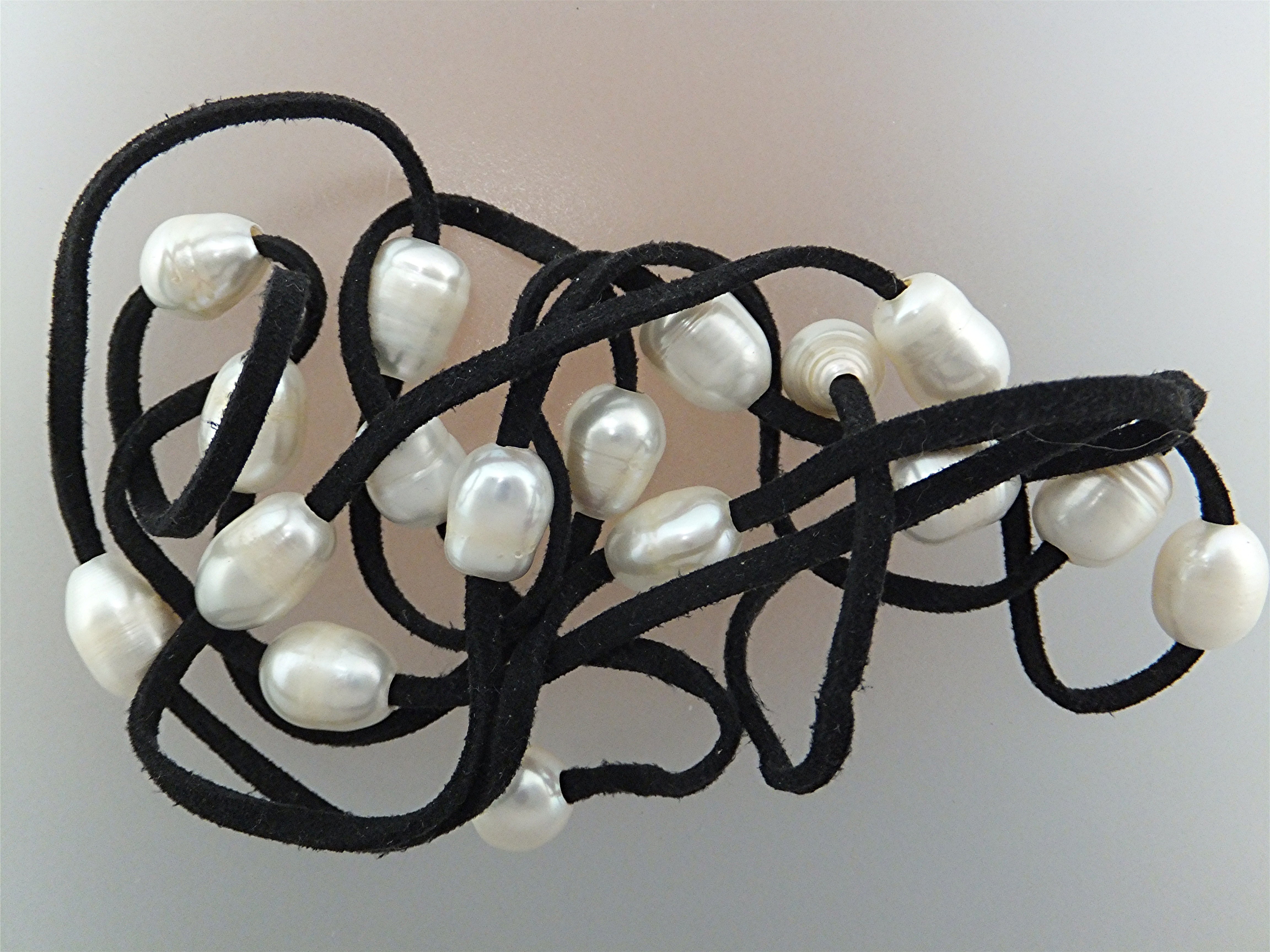 Necklace Black Suede Leather Freshwater Pearl Lariat