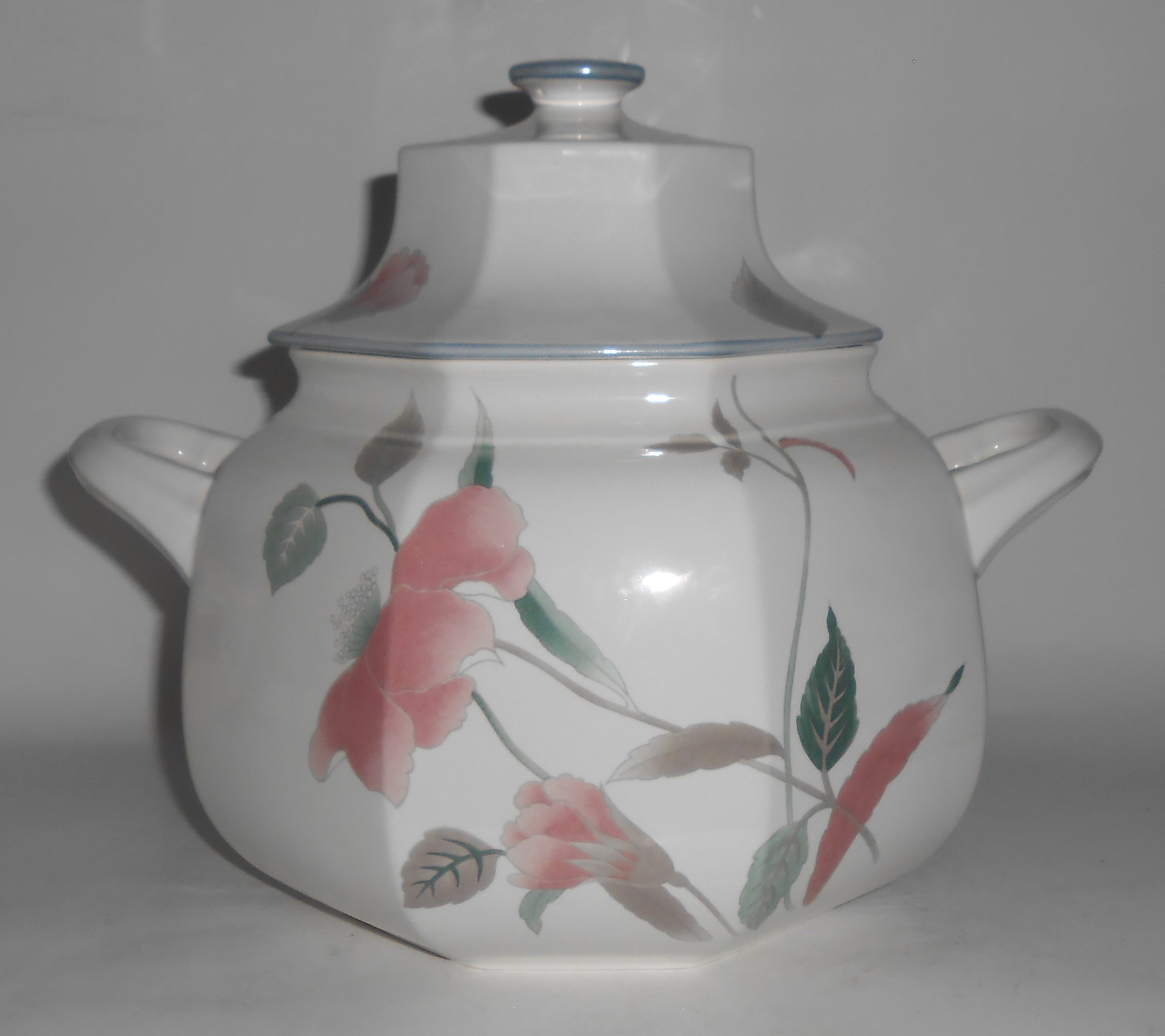 Mikasa China Silk Flowers Soup Tureen w/Lid