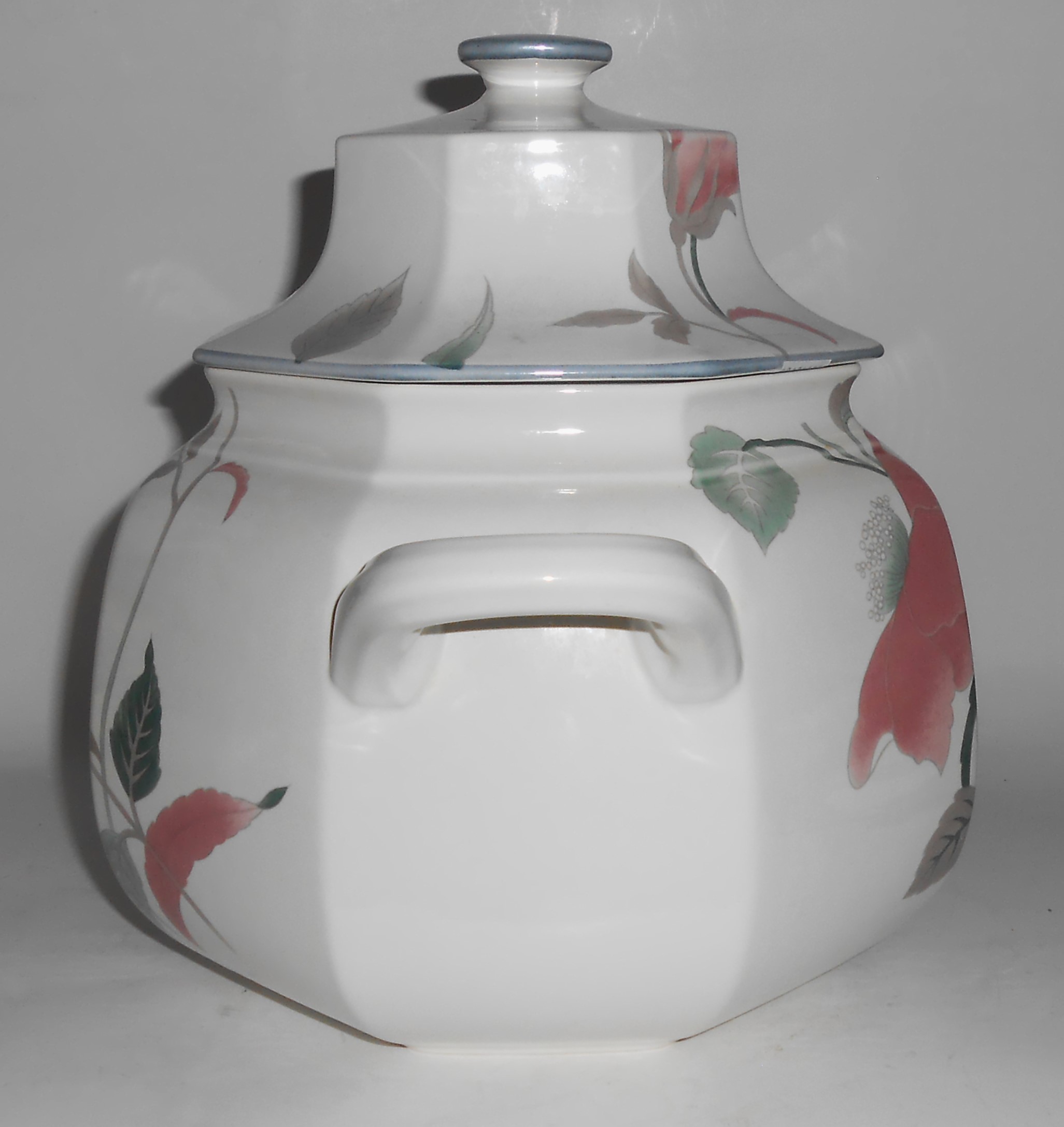 Mikasa China Silk Flowers Soup Tureen w/Lid