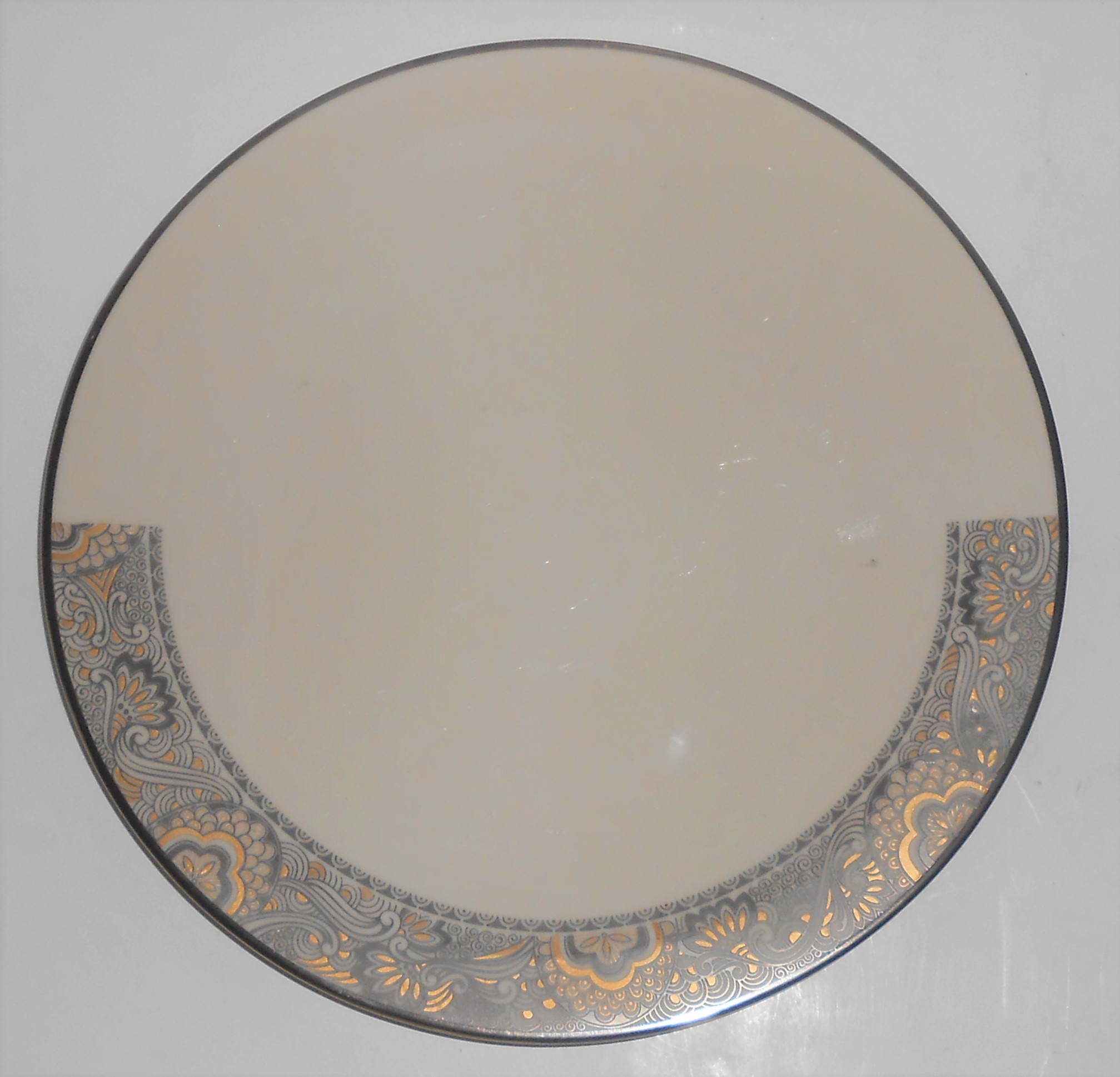 Franciscan Masterpiece China Nouvelle Ivory Dinner Pla