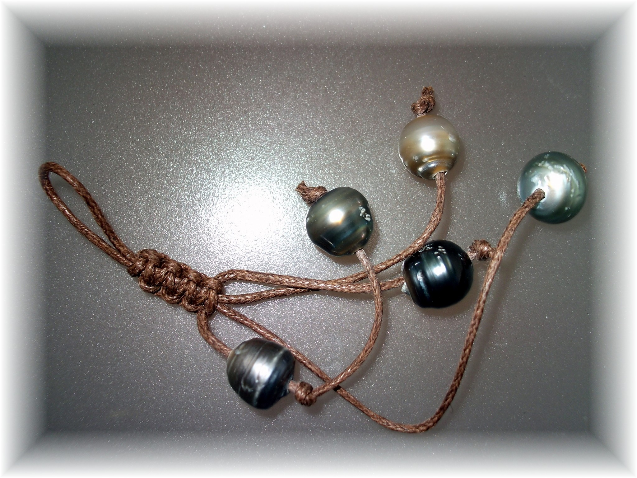 Purse Decoration 5 Tahitian Pearls Hand Made