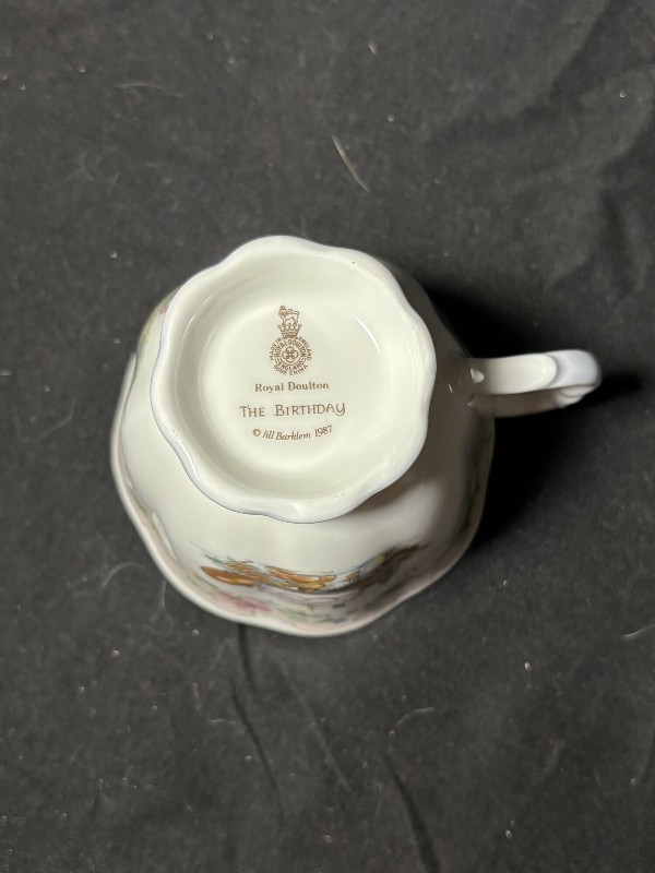 Royal Doulton Brambly Hedge The Birthday Teacup Saucer Set Vintage Bath Cubes ‘87