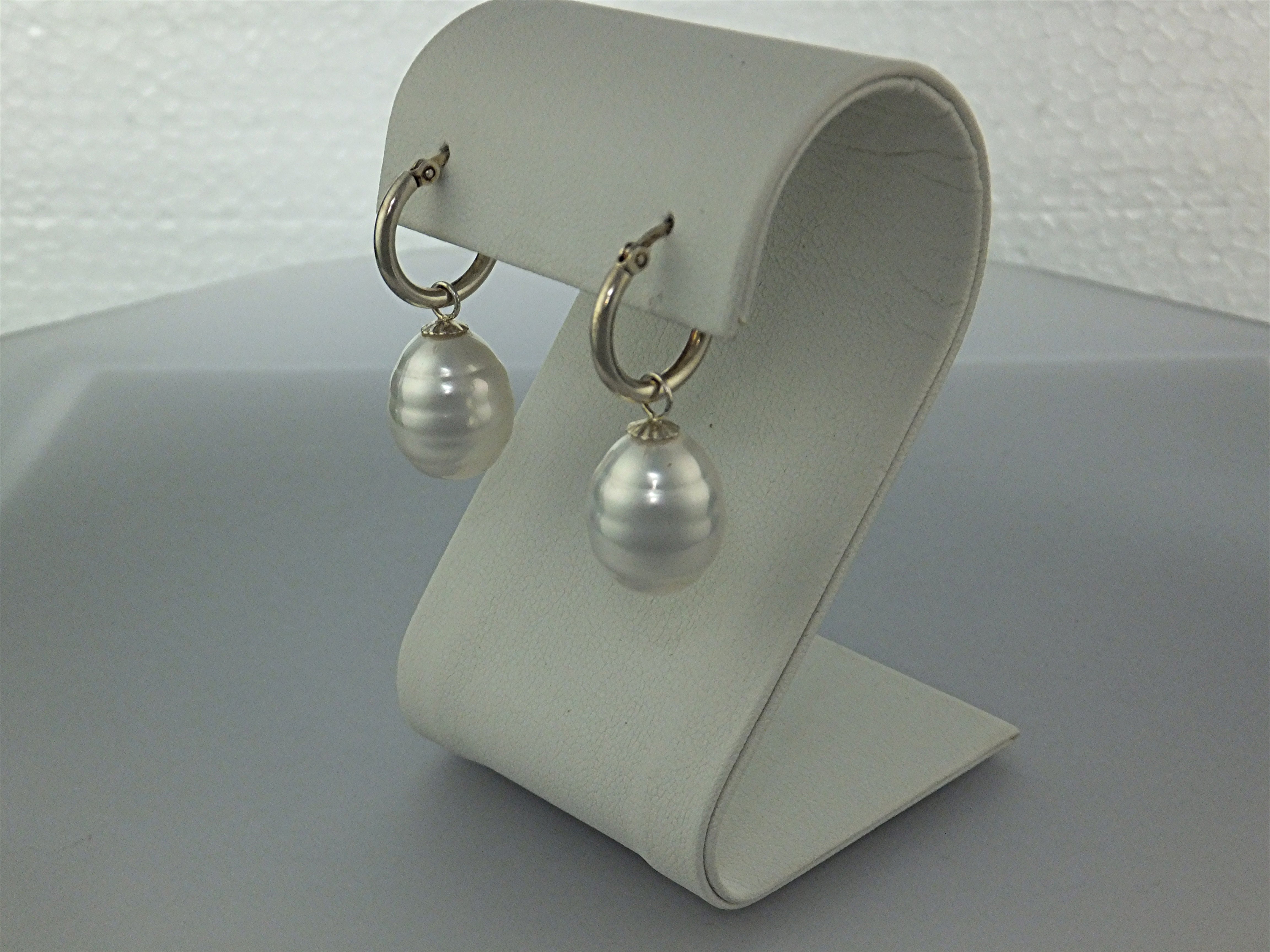 Earrings Sterling Silver Pierced Hoops 14mm Shell Pearl