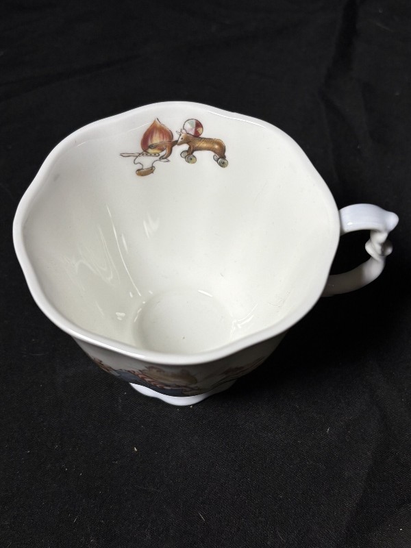Royal Doulton Brambly Hedge The Birthday Teacup Saucer Set Vintage Bath Cubes ‘87