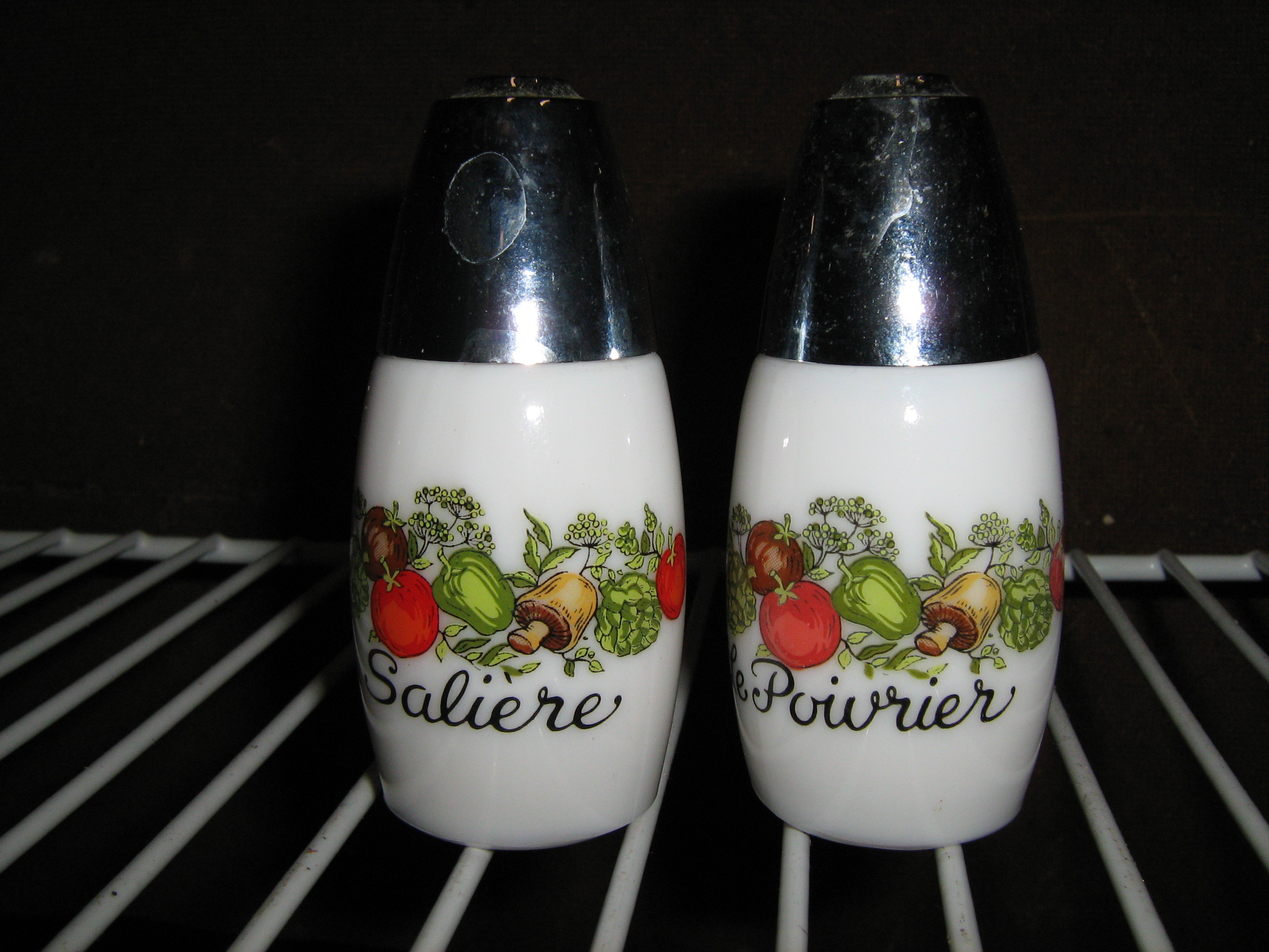 Spice of Life Salt and Pepper Shaker Gemco Small Round
