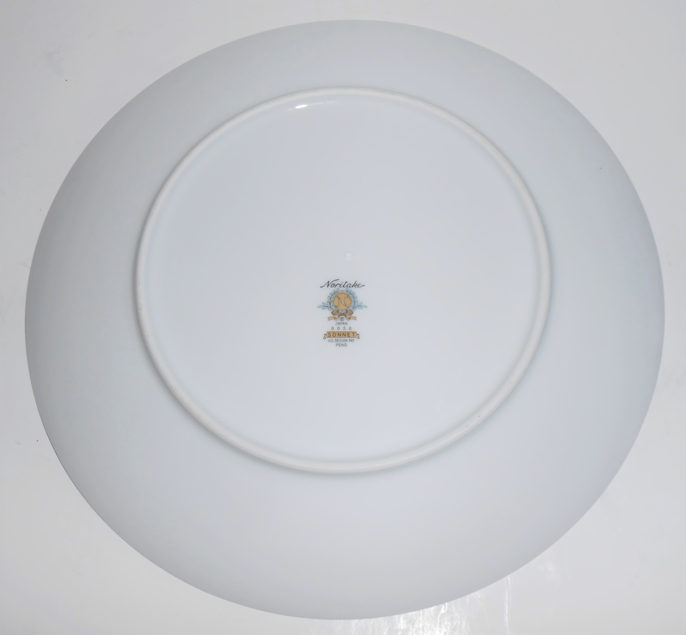 Noritake Porcelain China Sonnet w/ Platinum Band Dinner