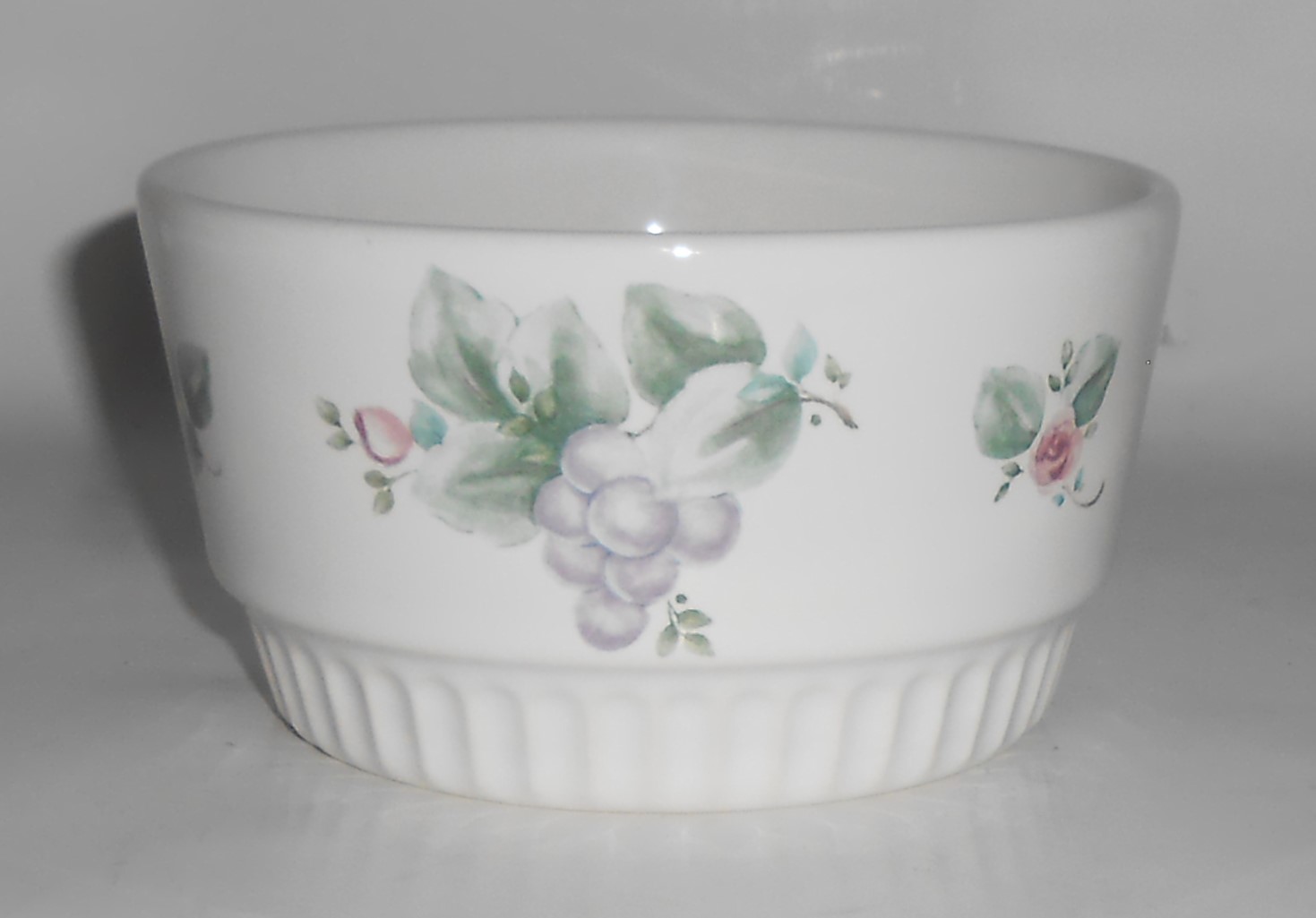 Pfaltzgraff Pottery Grapevine 5'' Storage Bowl